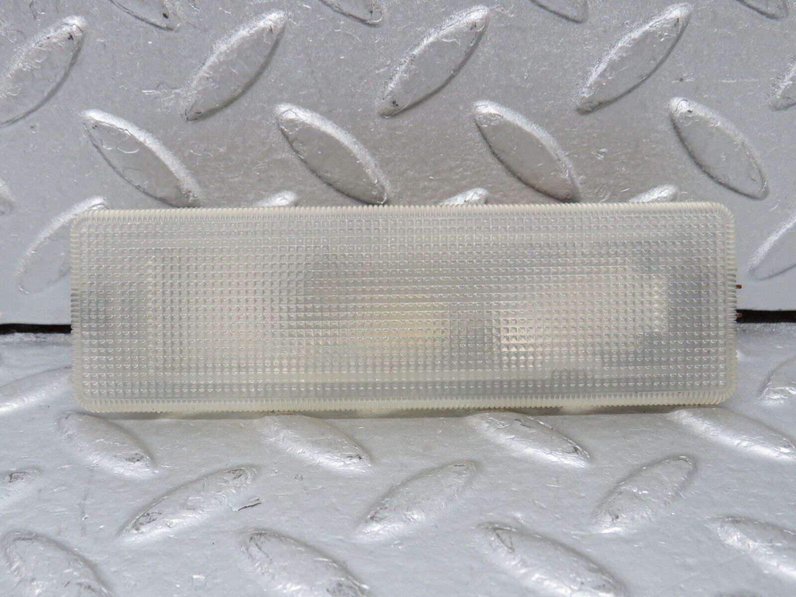 38838 Mercedes-Benz W201 190E 2.6L Rear Interior Dome Light 0018200601