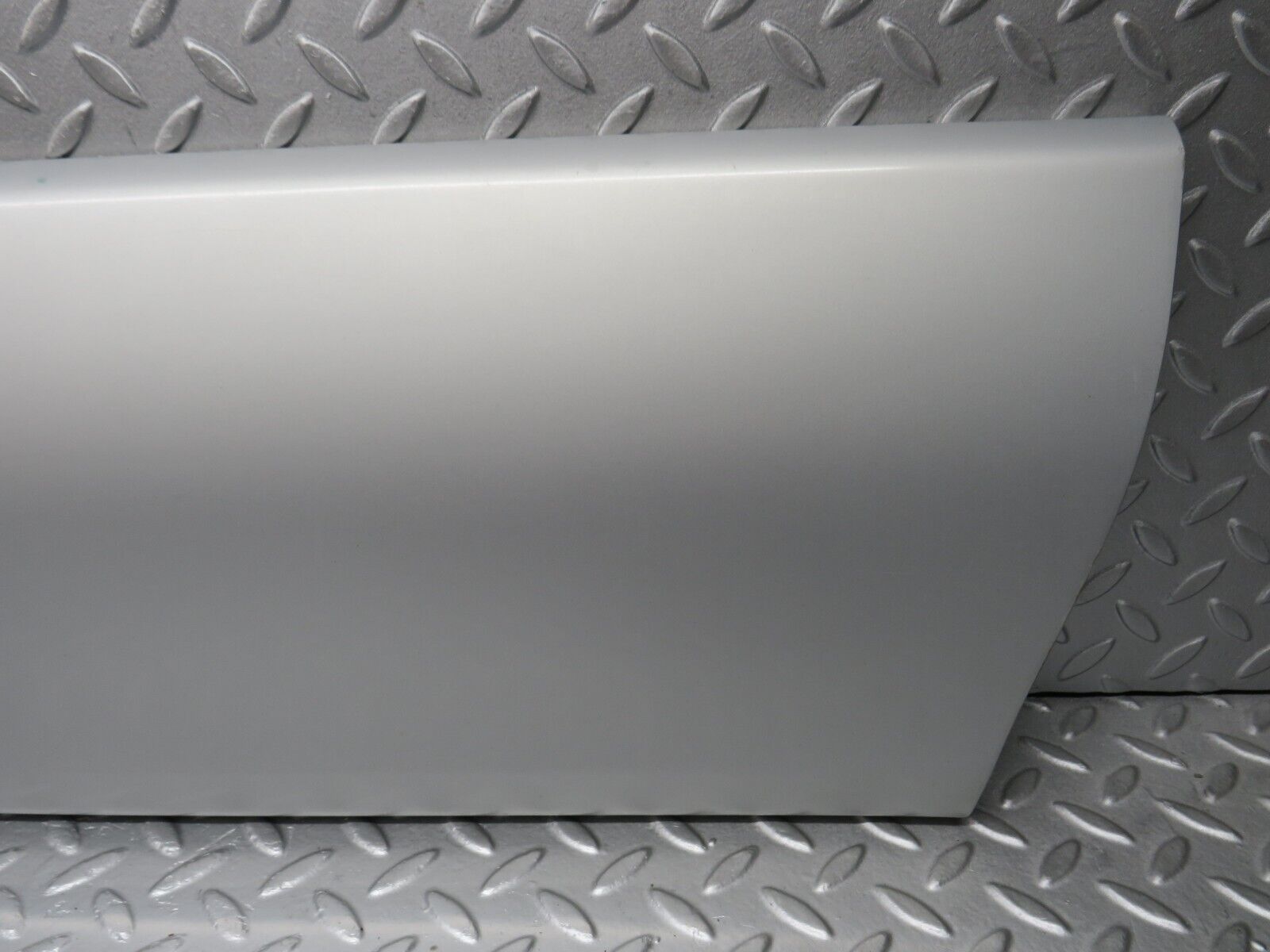 39380 Mercedes-Benz R129 320SL Coupe Left Door Lower Moulding Trim 1296902140