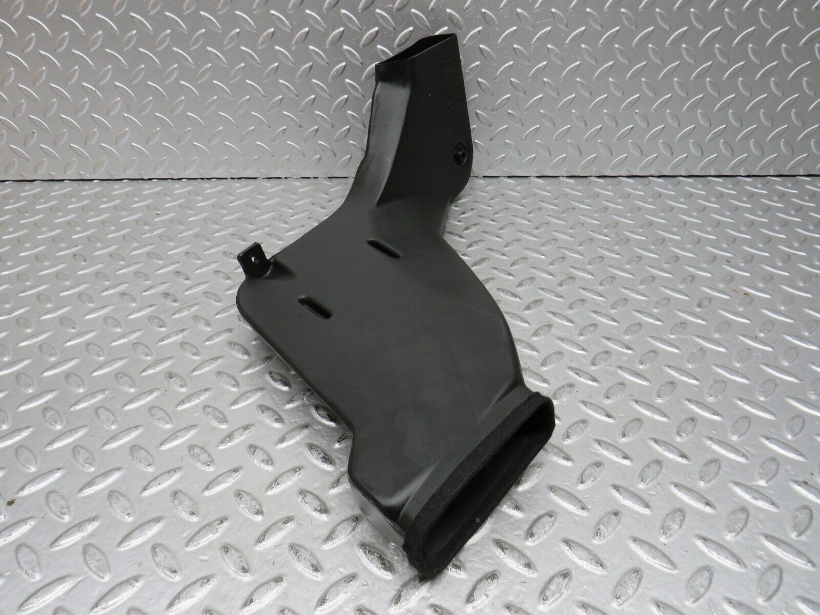 28946 Mercedes-Benz C124 320CE Coupe Heater Air Duct Vent Right Side 1248311346