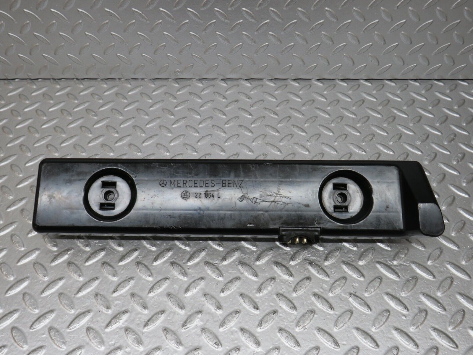 31054 Mercedes-Benz W123 200D Tail Light Bulb Holder Left Side 22064L