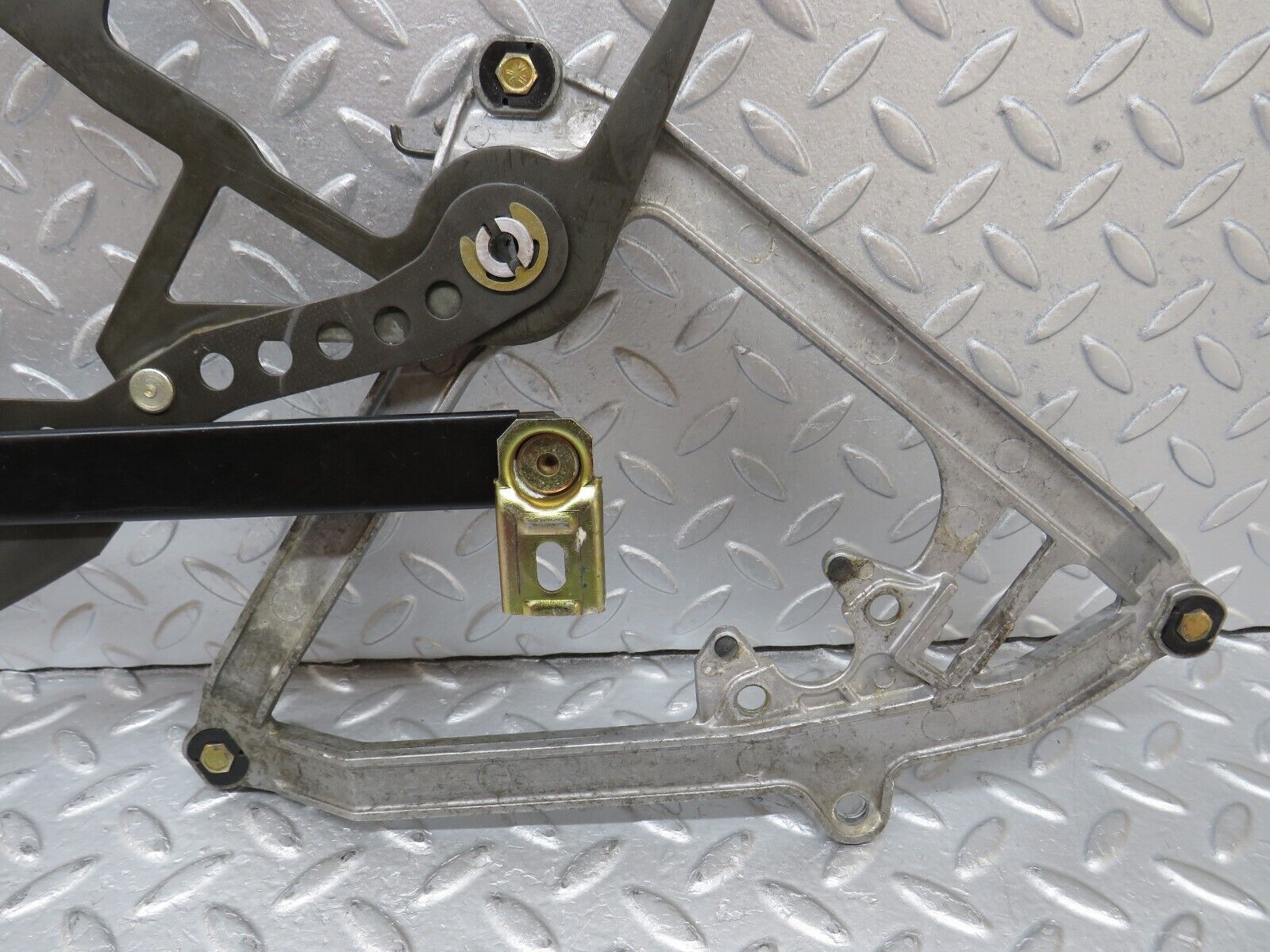 35988 Mercedes-Benz W126 420SE Front Left Power Window Regulator