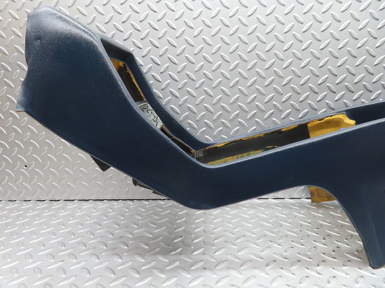 16879 Mercedes-Benz C123 280CE Coupe Centre Console Blue