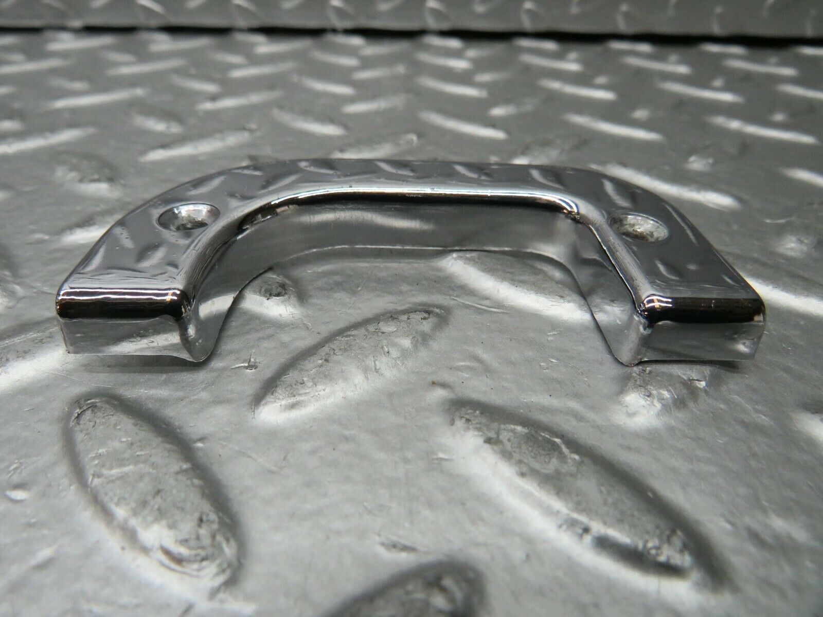 22978 Mercedes-Benz C123 230CE Coupe Left Chrome Door Latch Trim 1237230124