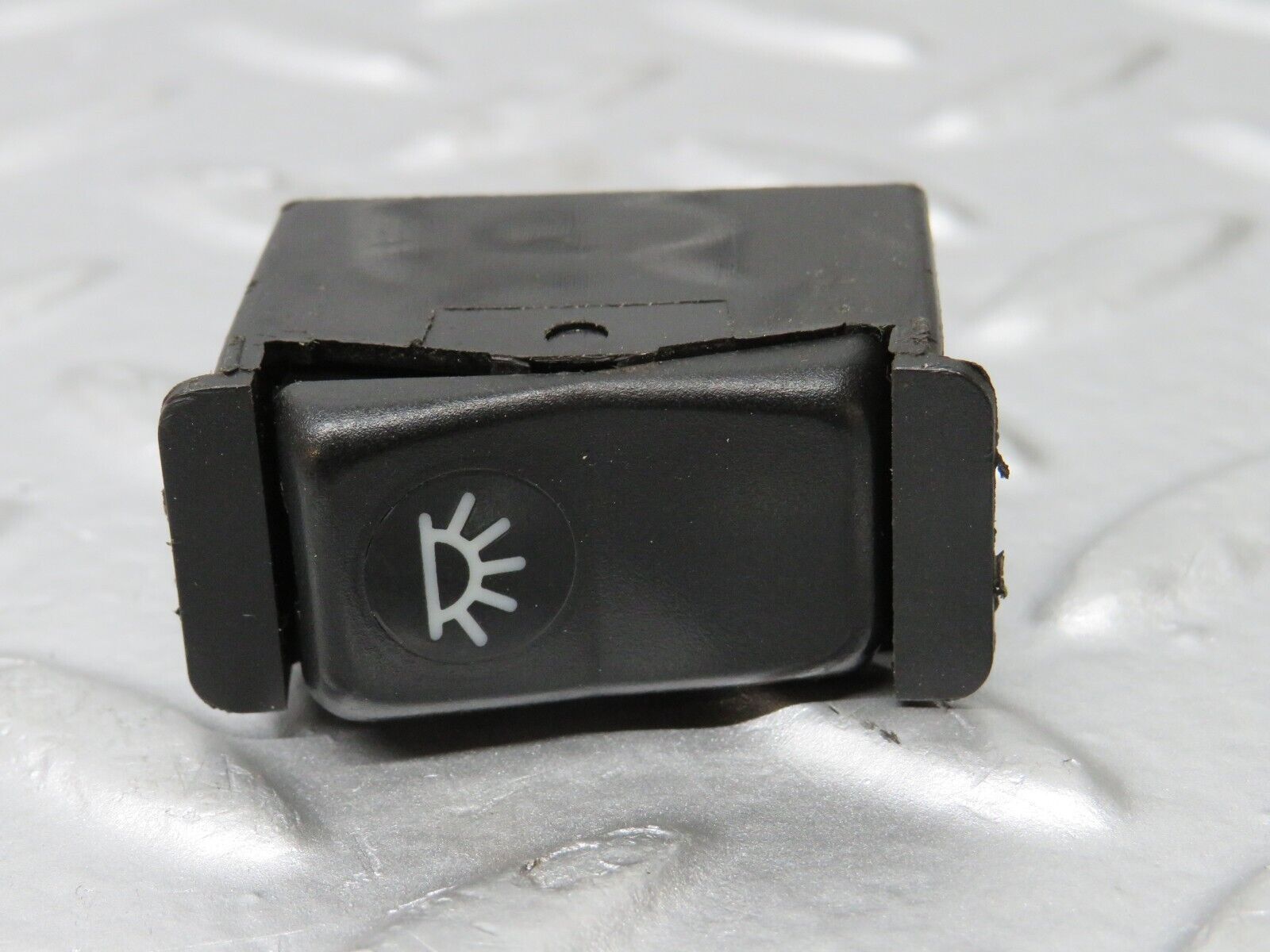 32212 Mercedes-Benz W123 230E Interior Light Switch 0008205910