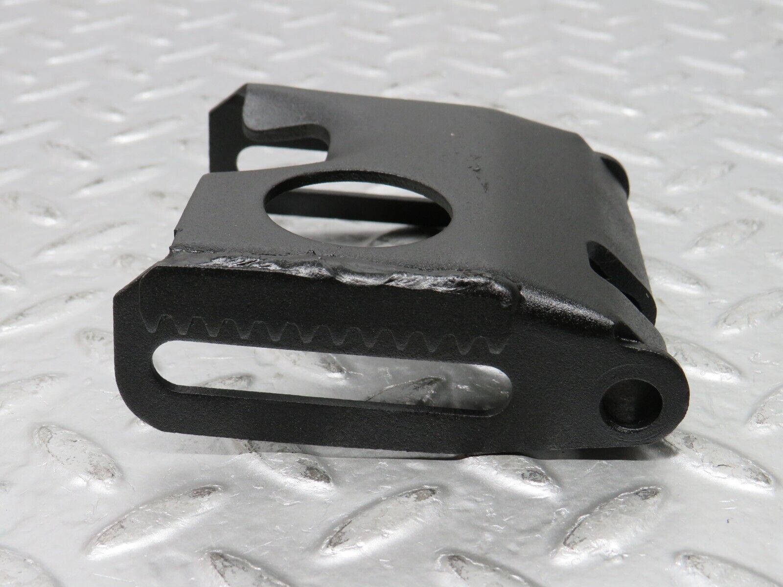 31113 Mercedes-Benz W123 200D Alternator Generator Bracket