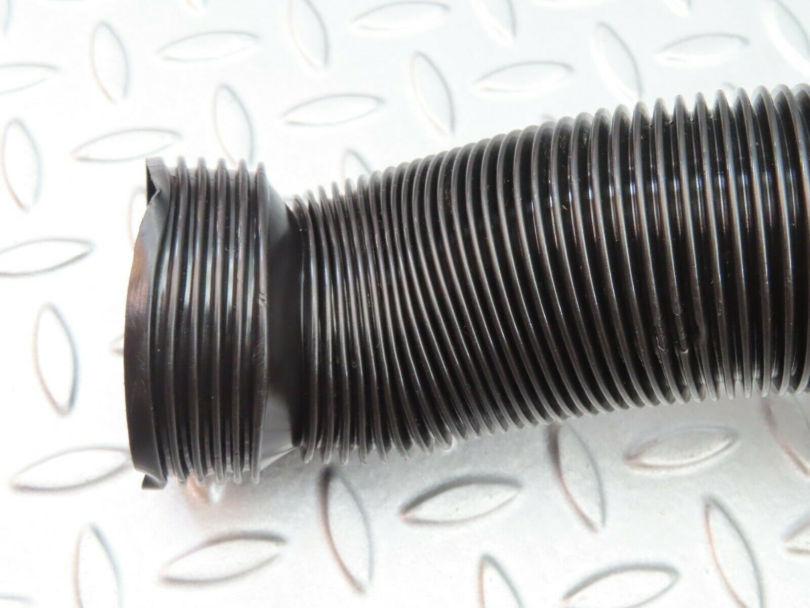 6125 Mercedes-Benz W126 380SE Heater Pipe Air Pipe 1268311846