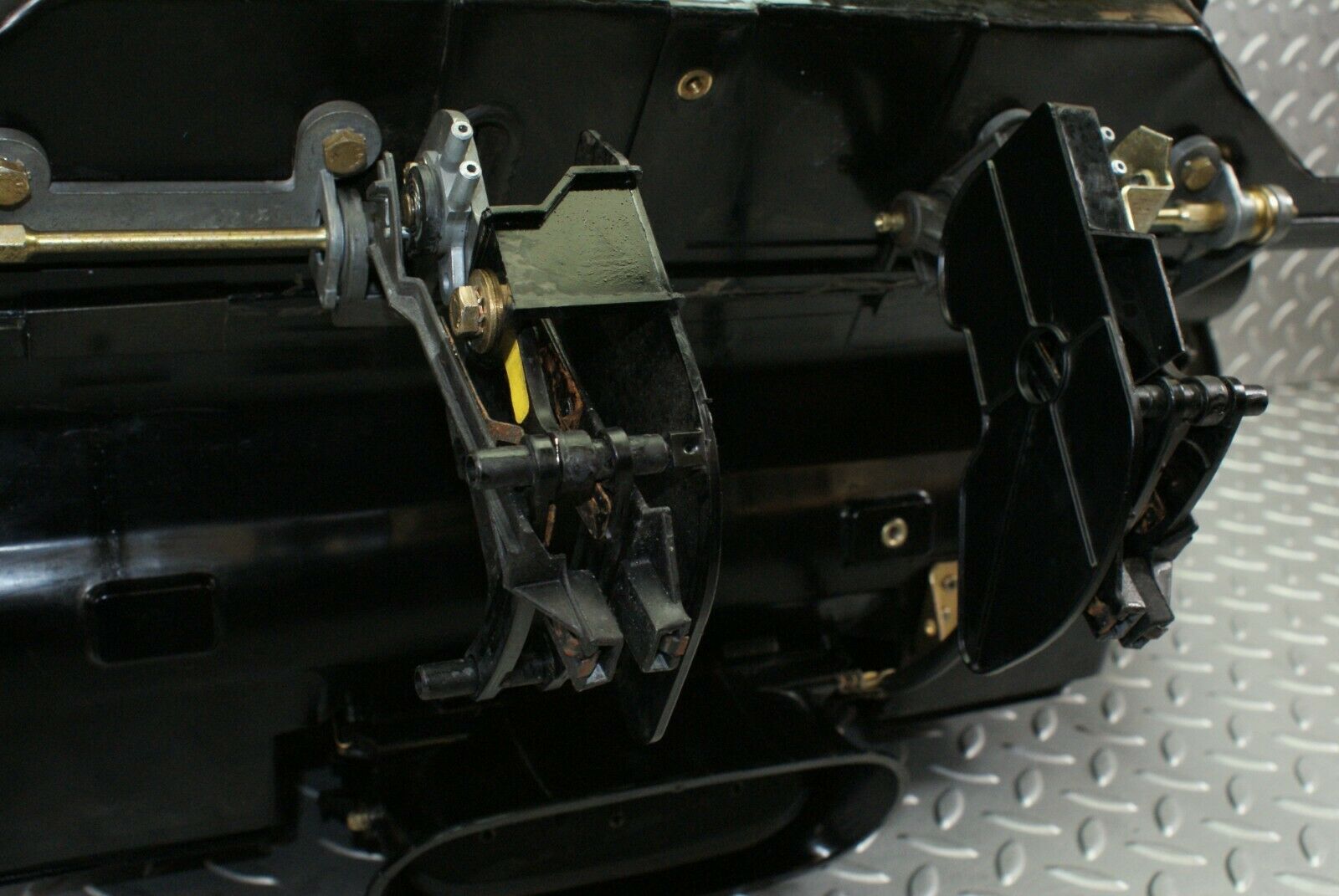 2667 Mercedes-Benz W116 350SE Heater Box Blower Housing