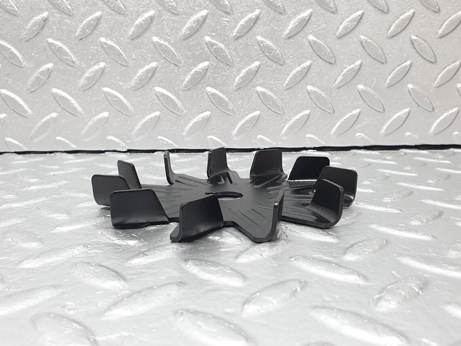 40833 Mercedes-Benz W123 300D Alternator Generator Cooler Fan