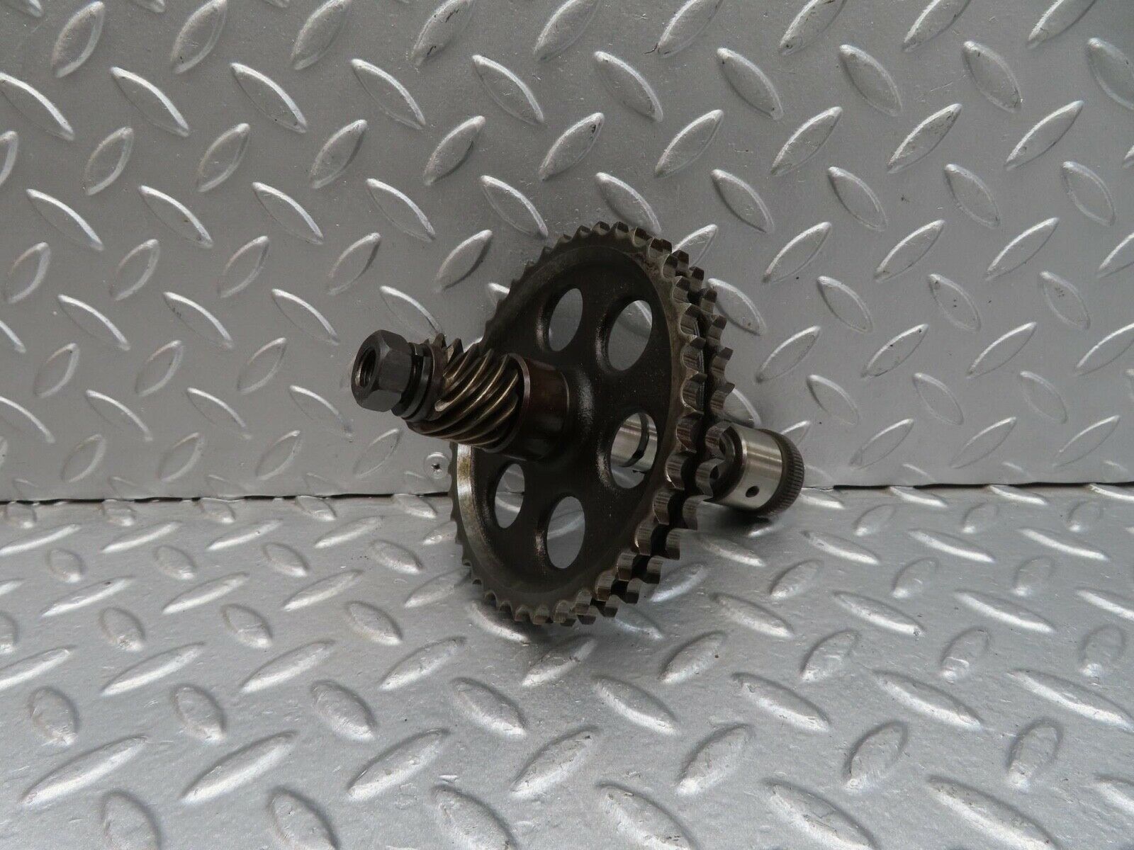 12879 Mercedes-Benz W111 220SE Intermediate Gear 1270520202