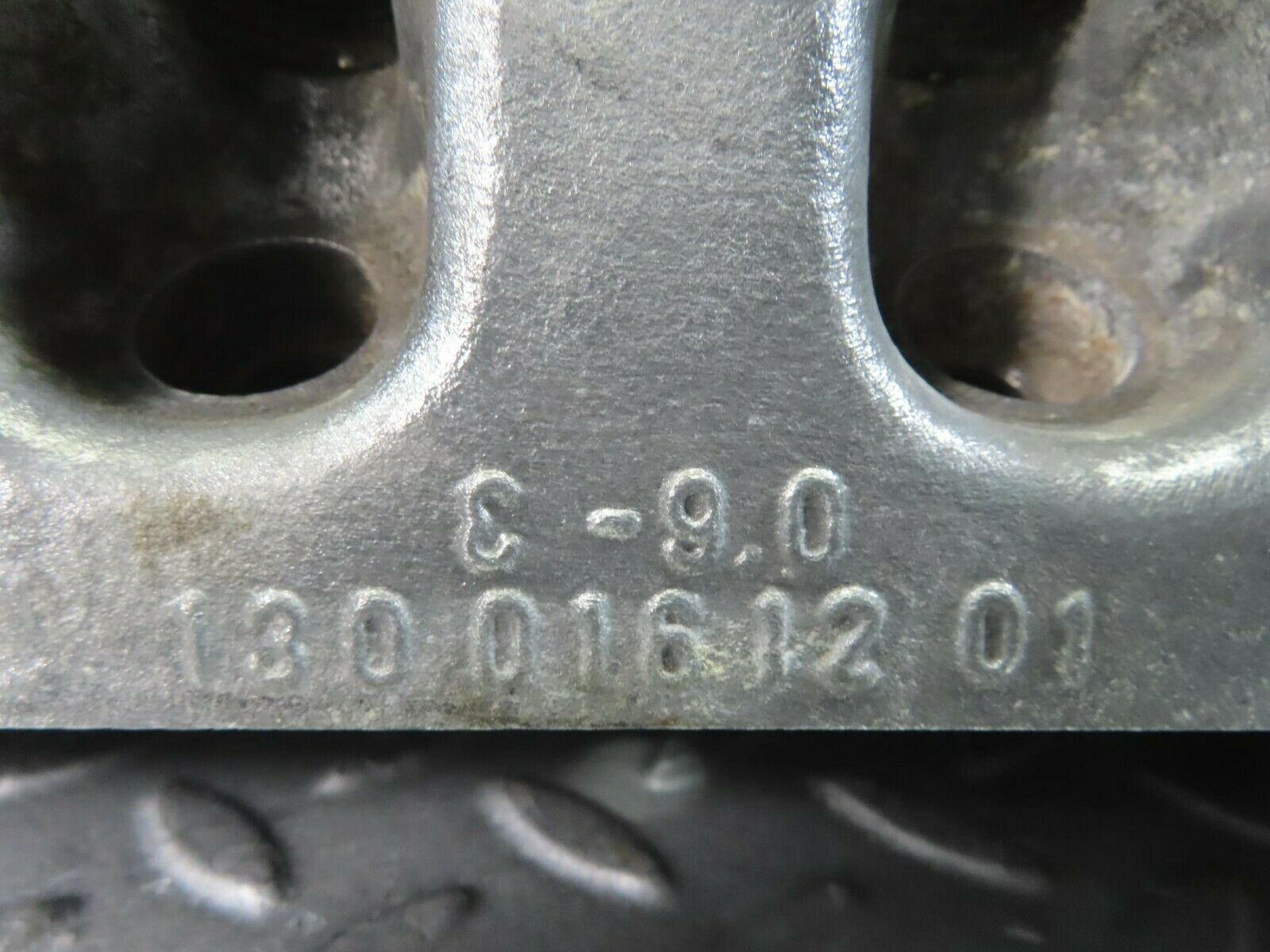 8689 Mercedes-Benz W108 Cylinder Head 1300161201