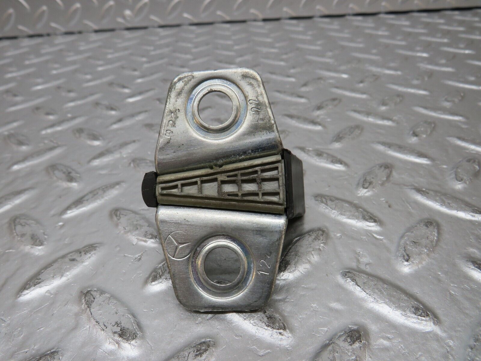 31773 Mercedes-Benz W201 190LE 1.8L Door Lock Latch