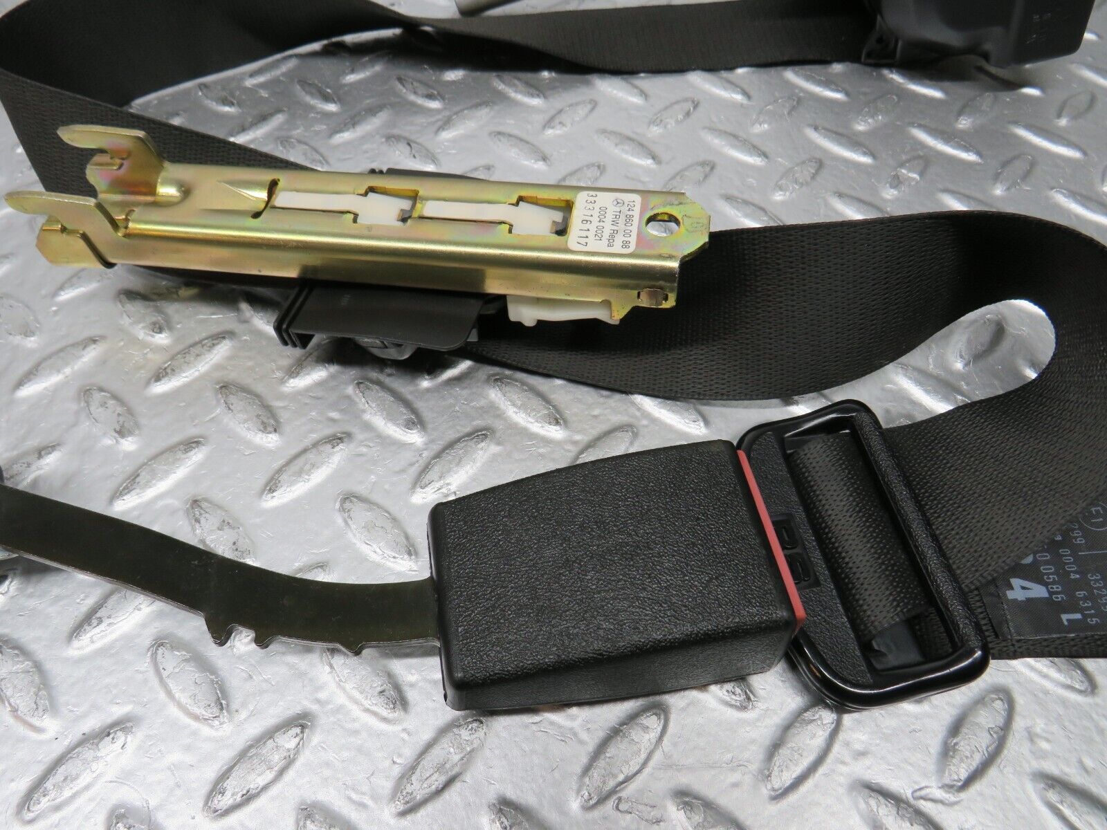 30559 Mercedes-Benz W124 230E Front Left Seat Belt With Buckle 1248600586