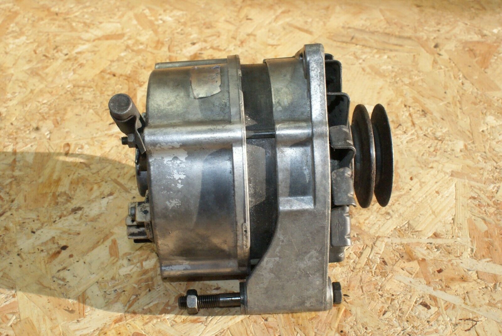 2355 Mercedes-Benz W123 280E Alternator Bosch 1125884274