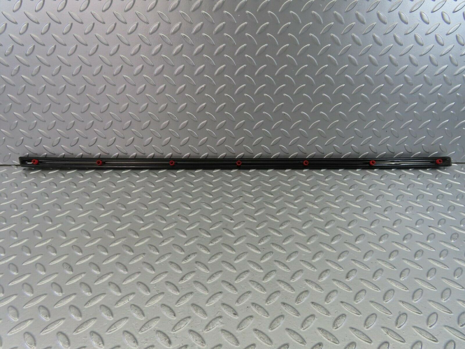 10245 Mercedes-Benz W123 Rear Left Door Centre Moulding Trim