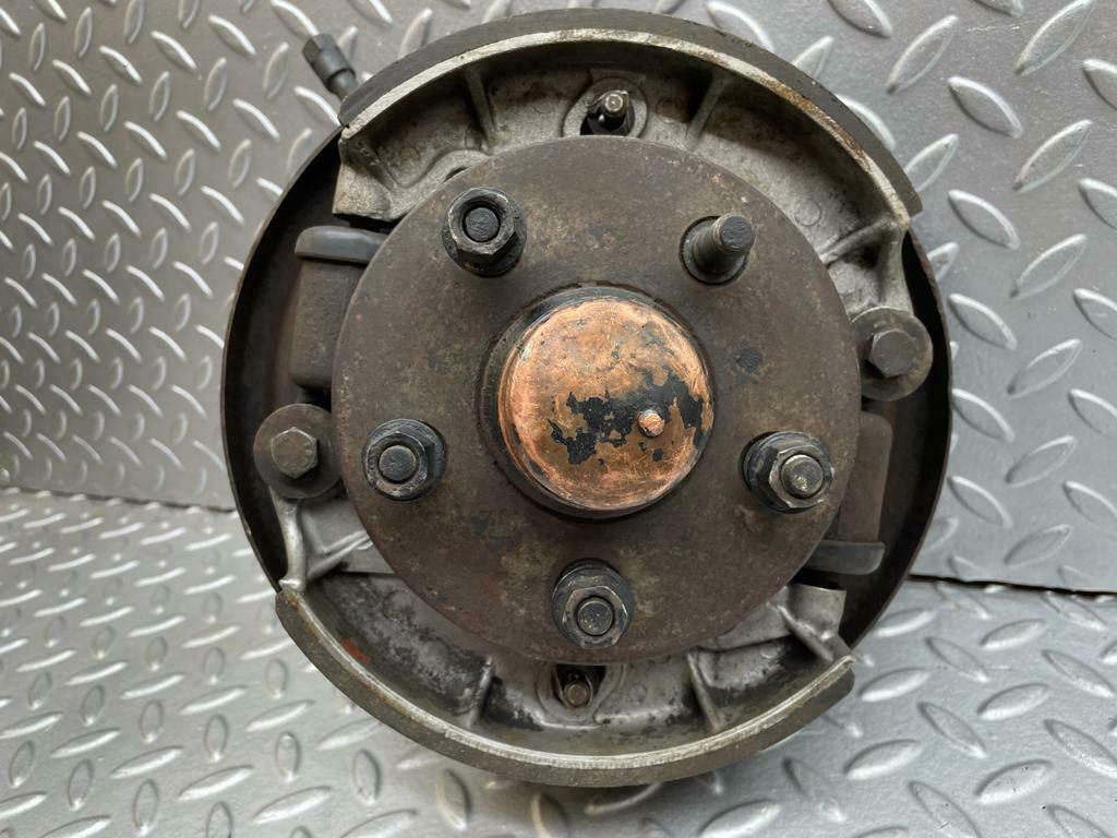 17769 Mercedes-Benz W120 PONTON Complete Wheel Hub Right