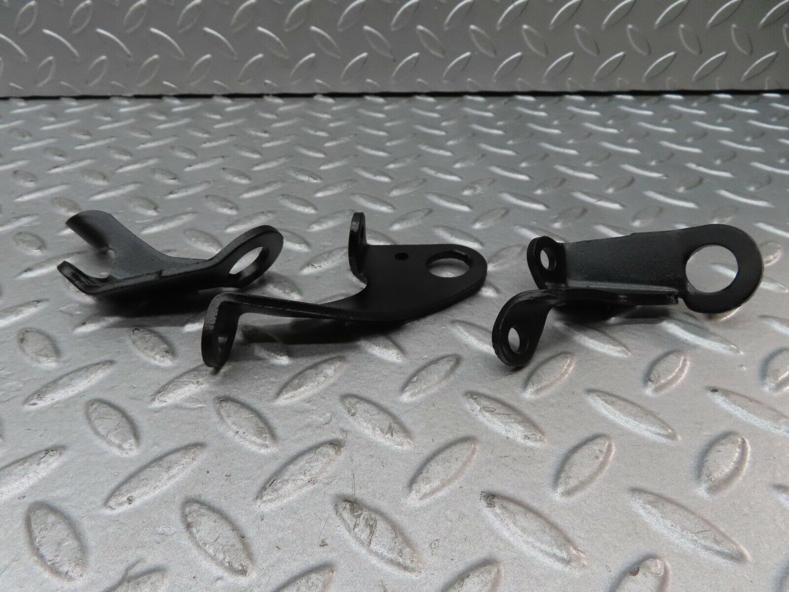 17794 Mercedes-Benz W116 450SEL Engine Lifting Eyes Hooks