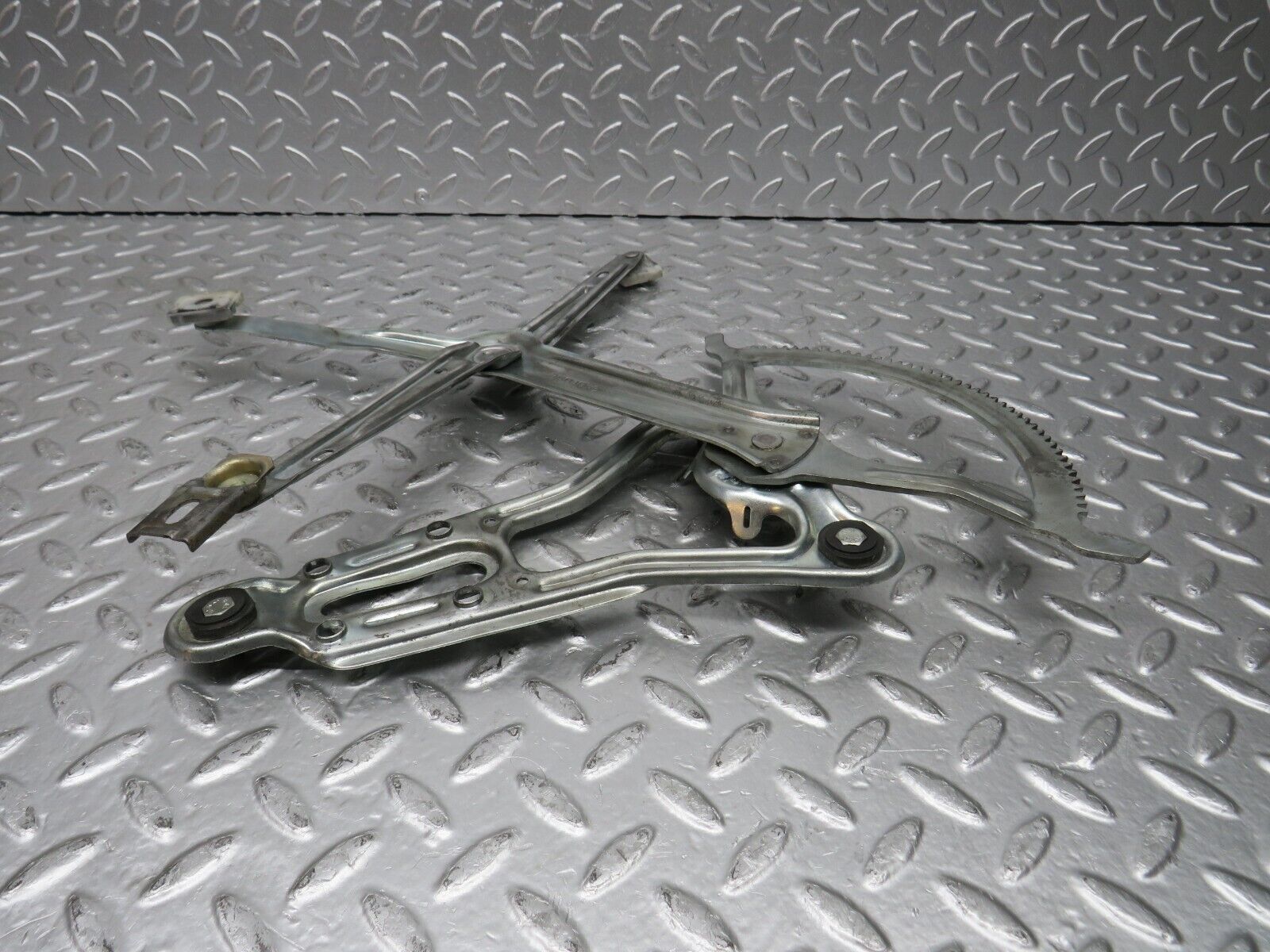 31202 Mercedes-Benz S124 220TE Wagon Front Left Power Window Regulator
