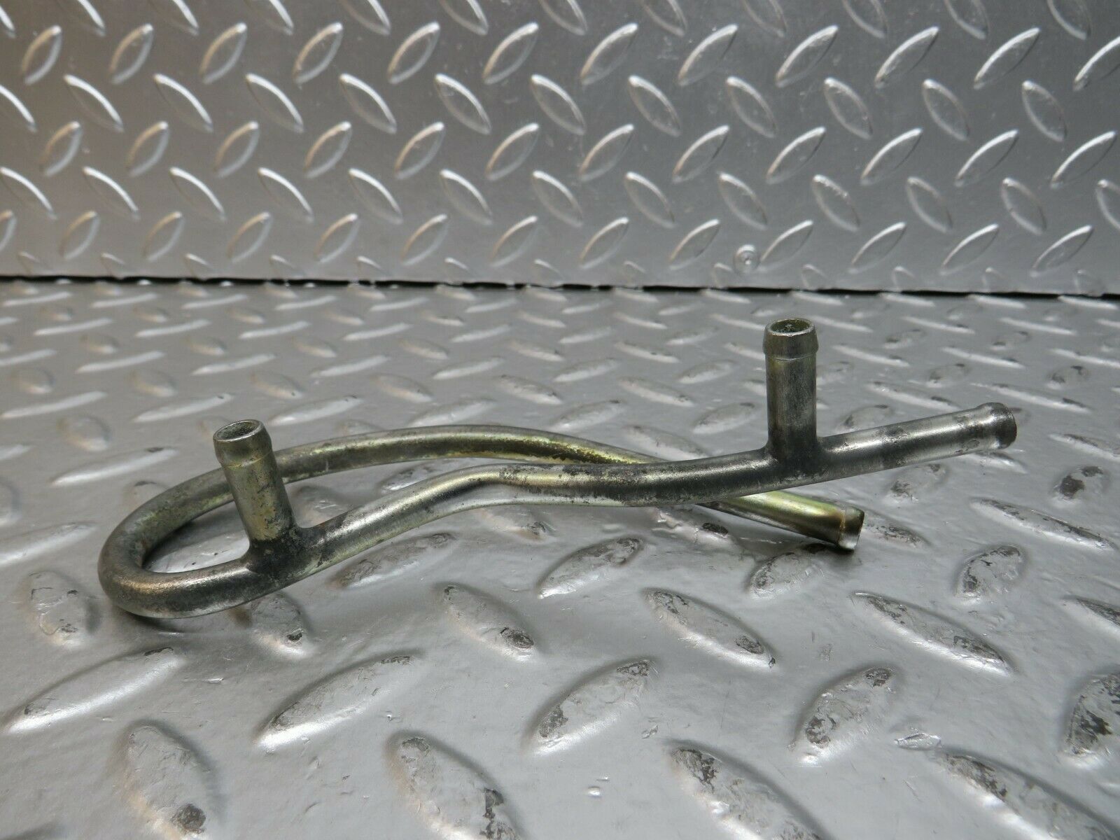 23616 Mercedes-Benz W114 280E Fuel Injector Pipe