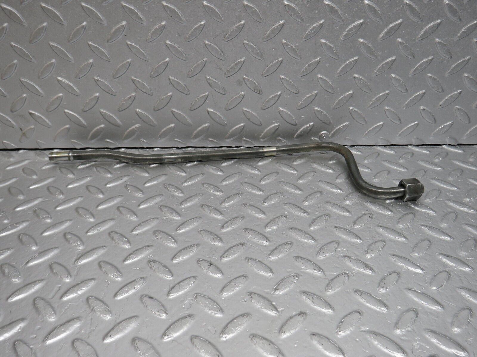 39805 Mercedes-Benz R129 320SL Coupe Oil Line Pipe