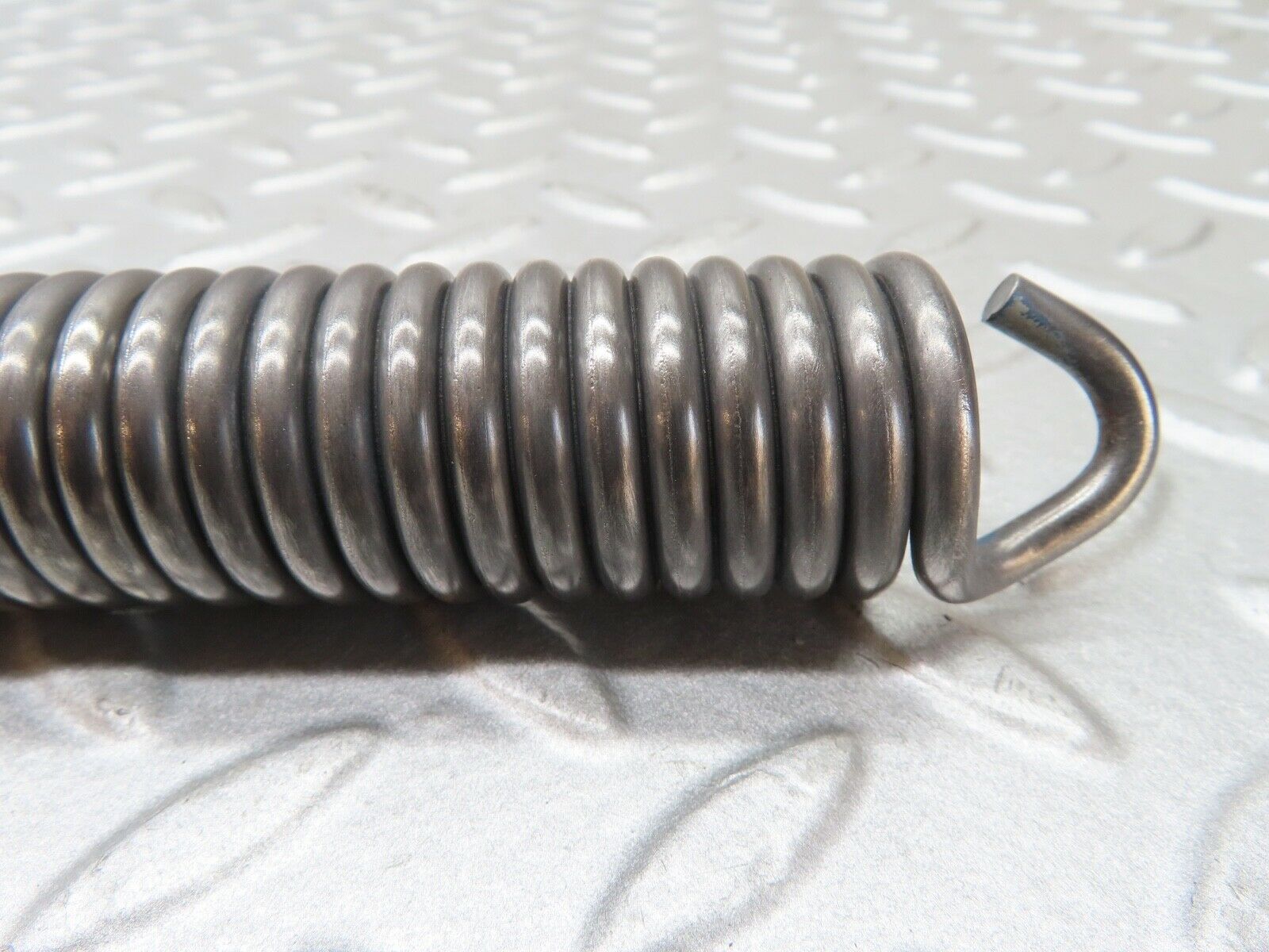 17602 Mercedes-Benz W116 450SEL Bonnet Hinge Spring