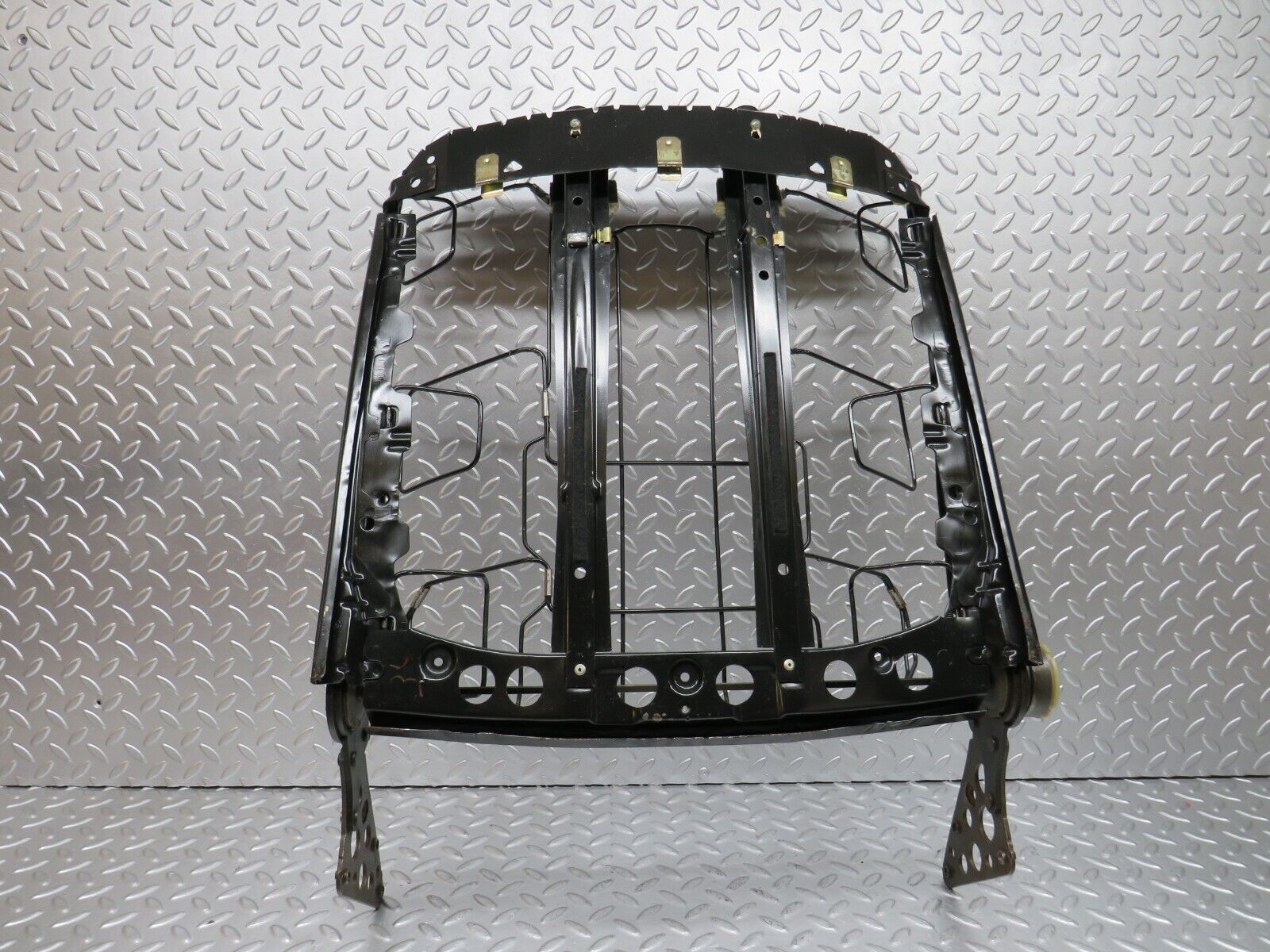 25479 Mercedes-Benz W123 200 Seat Backrest Right Side 1239101485