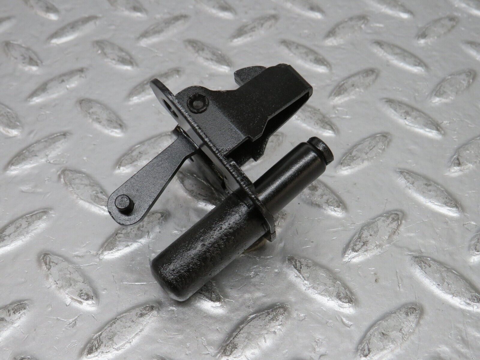 31776 Mercedes-Benz W201 190LE 1.8L Bonnet Lock Latch 2018800860