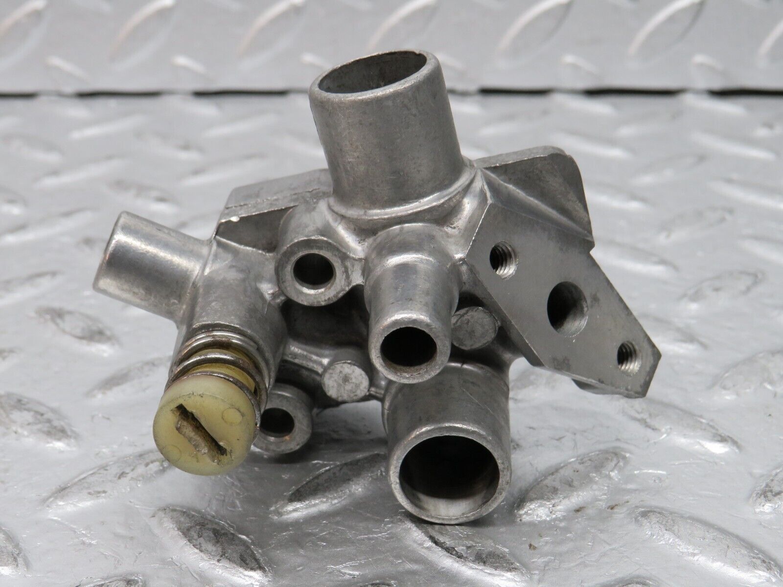 0290 Mercedes-Benz W116 Auxiliary Air Valve 1160940712