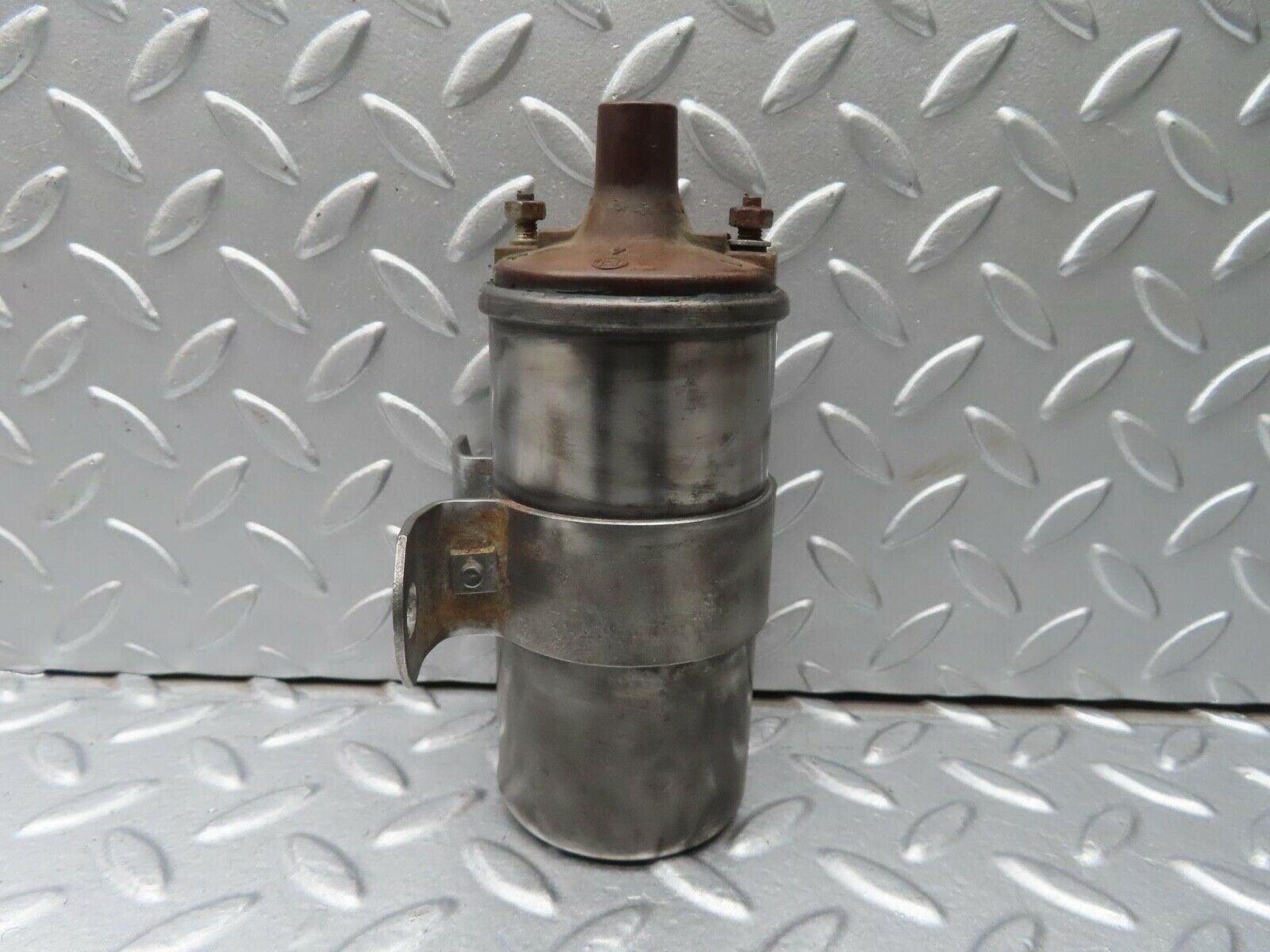 12821 Mercedes-Benz W111 220SE Ignition Coil Bosch 0221102050