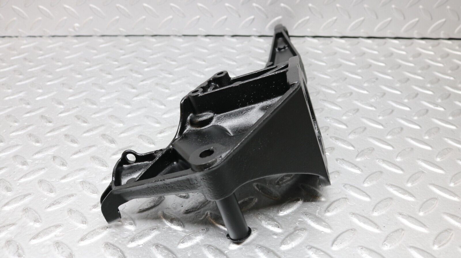 37242 Mercedes-Benz C126 420SEC Coupe Brake Pedal Bracket 1262902419
