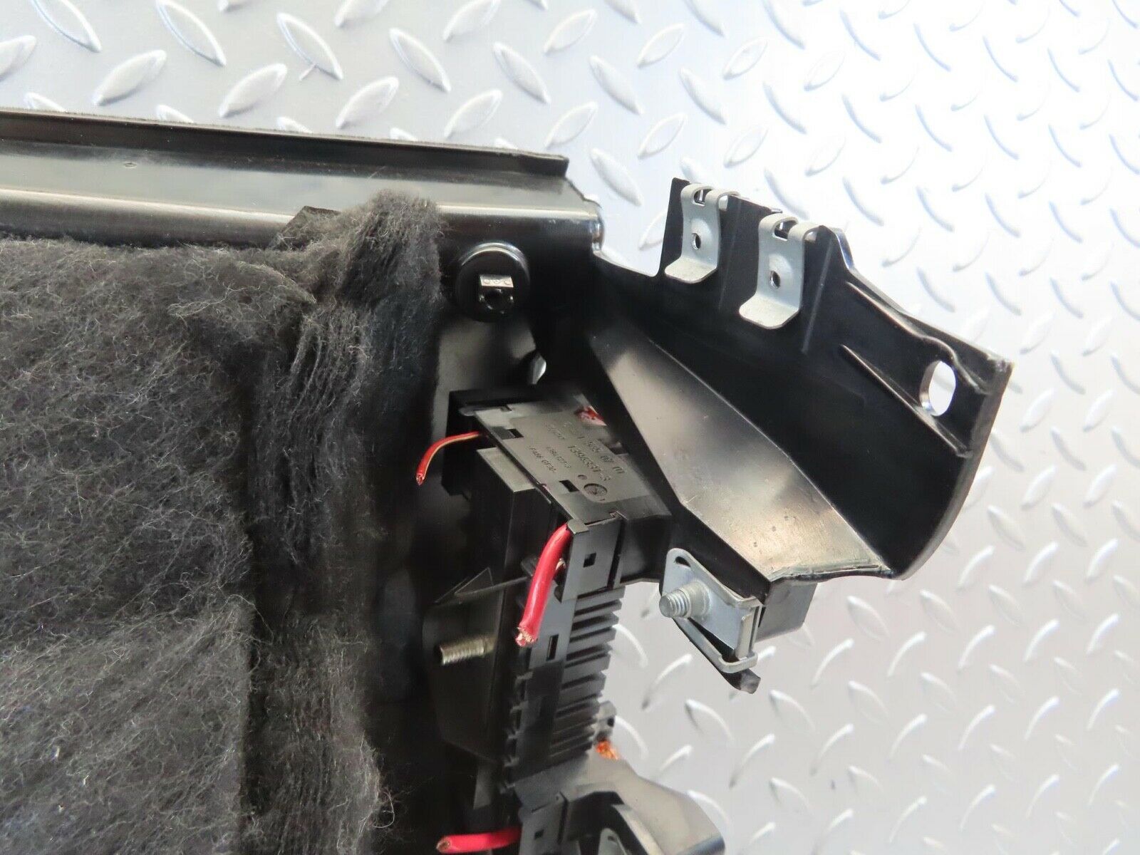 11072 Mercedes-Benz W221 S320 Glove Box