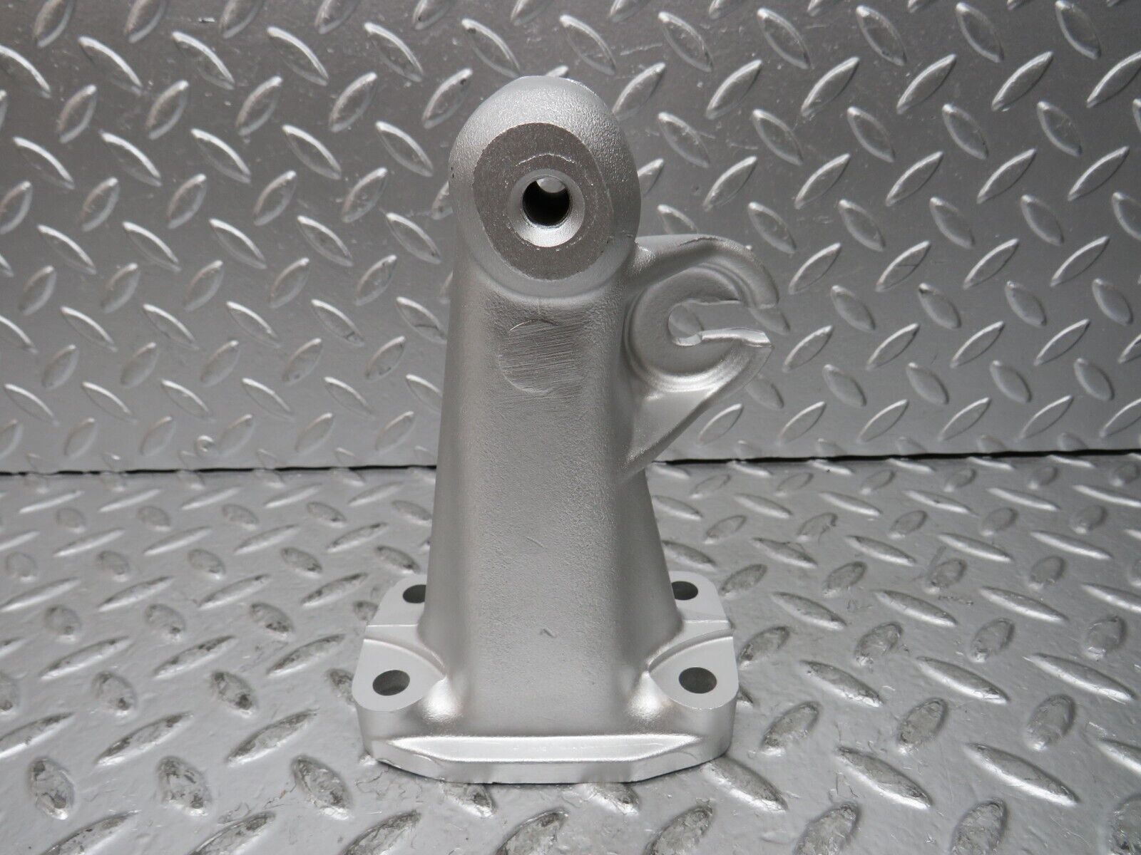 27323 Mercedes-Benz W123 280E Engine Mount Bracket Left Side 1232230204