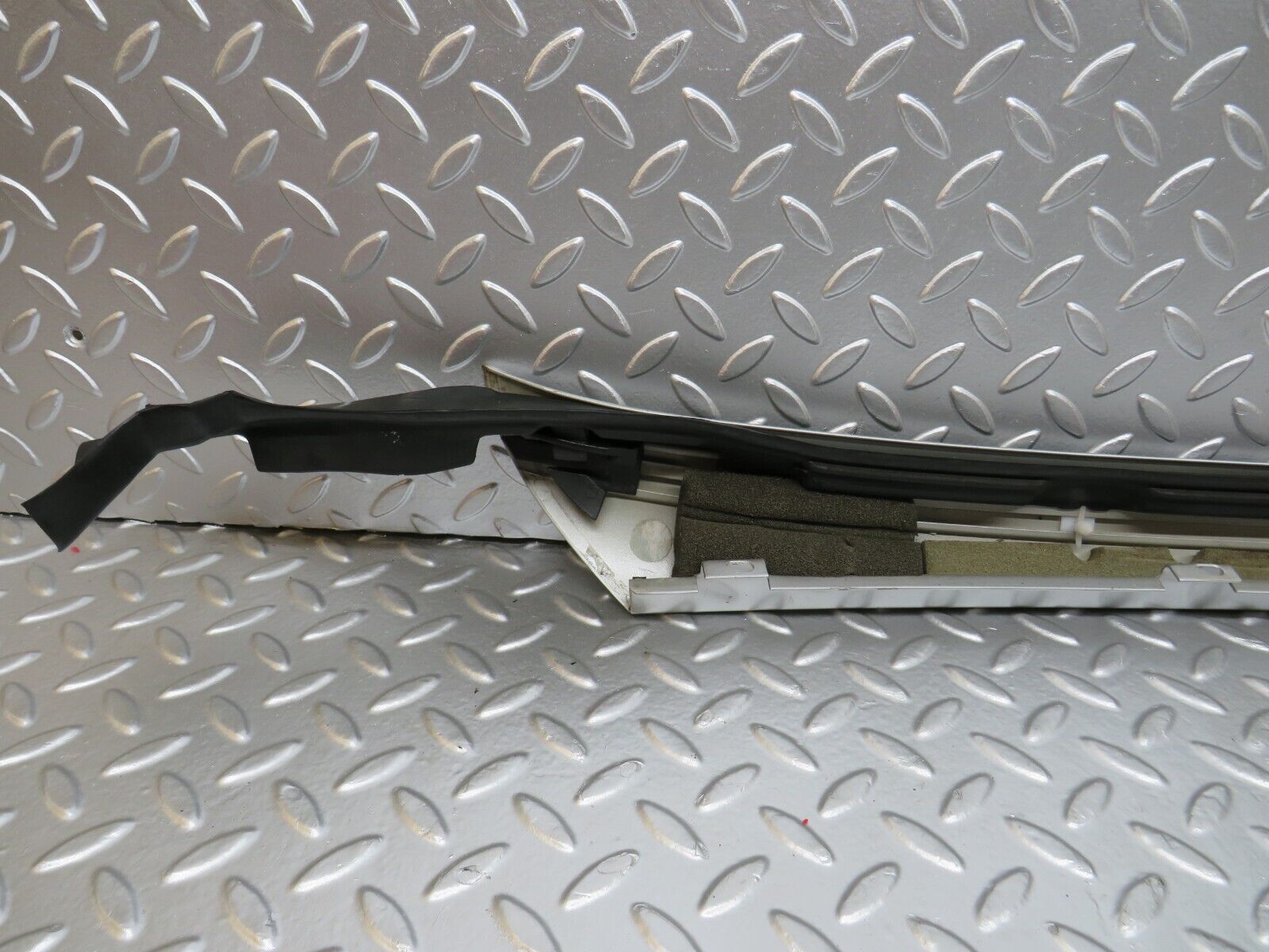 24813 Mercedes-Benz W140 S320 A Pillar Exterior Cover Right Side