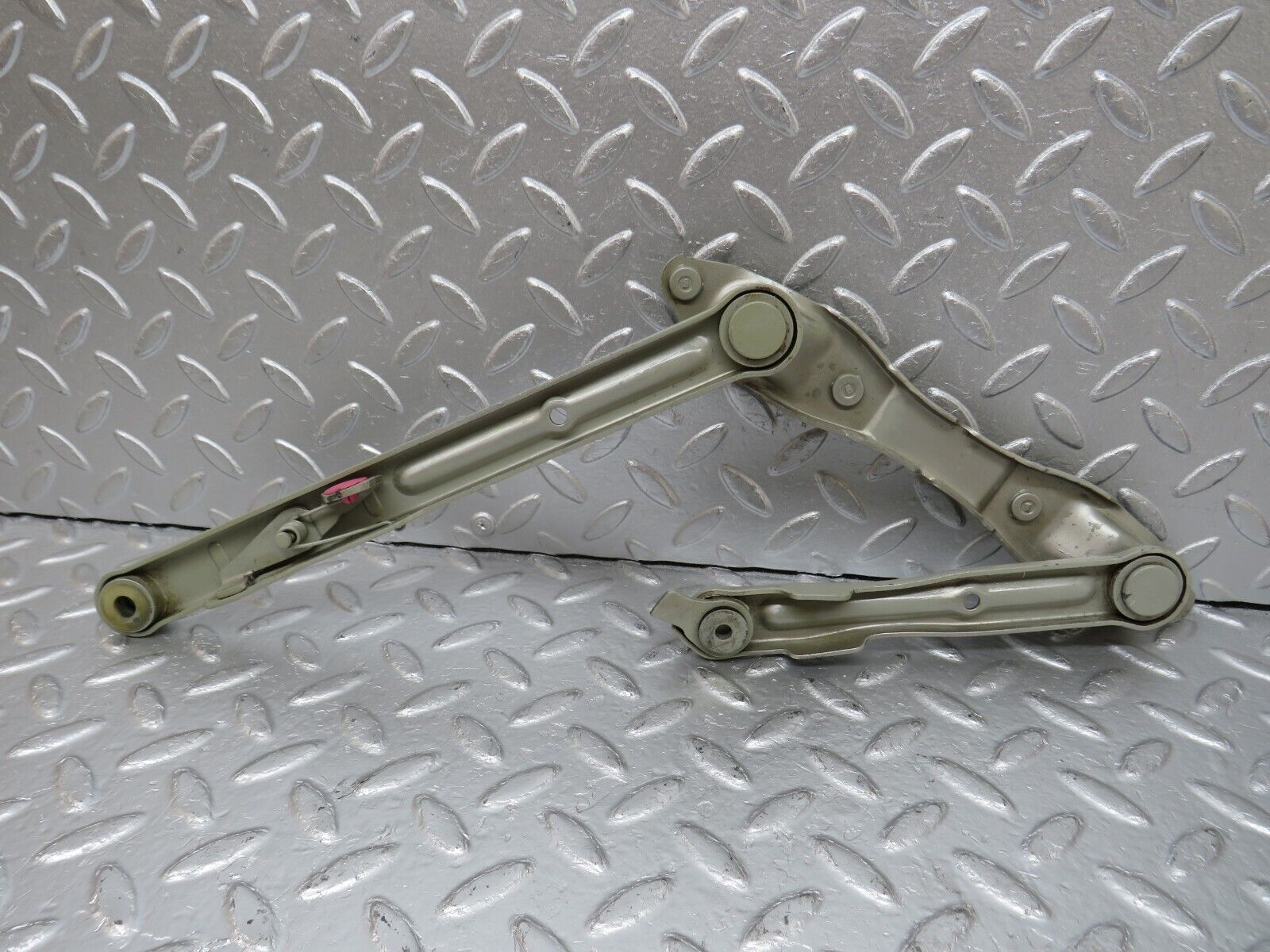 33724 Mercedes-Benz W201 190E 2.0L Bonnet Hinge Left Side