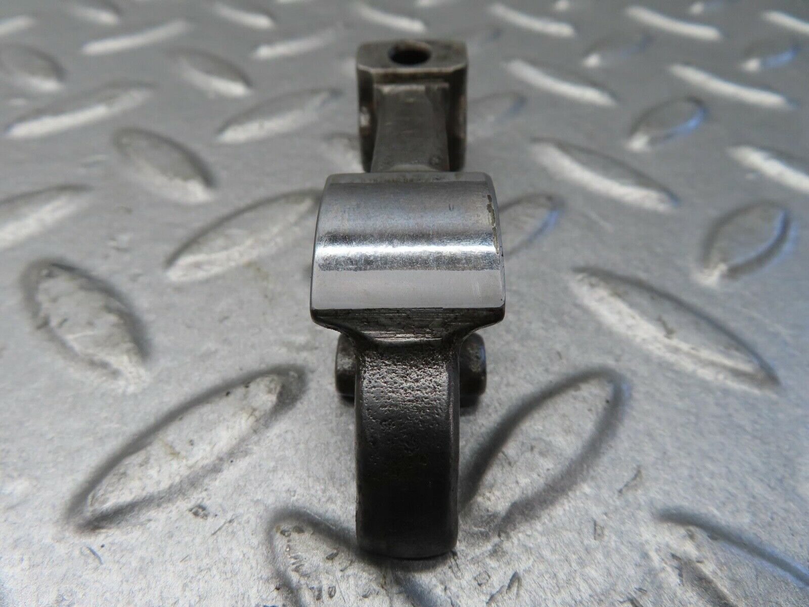 13373 Mercedes-Benz W111 230S Valve Rocker Arm With Retaining Spring