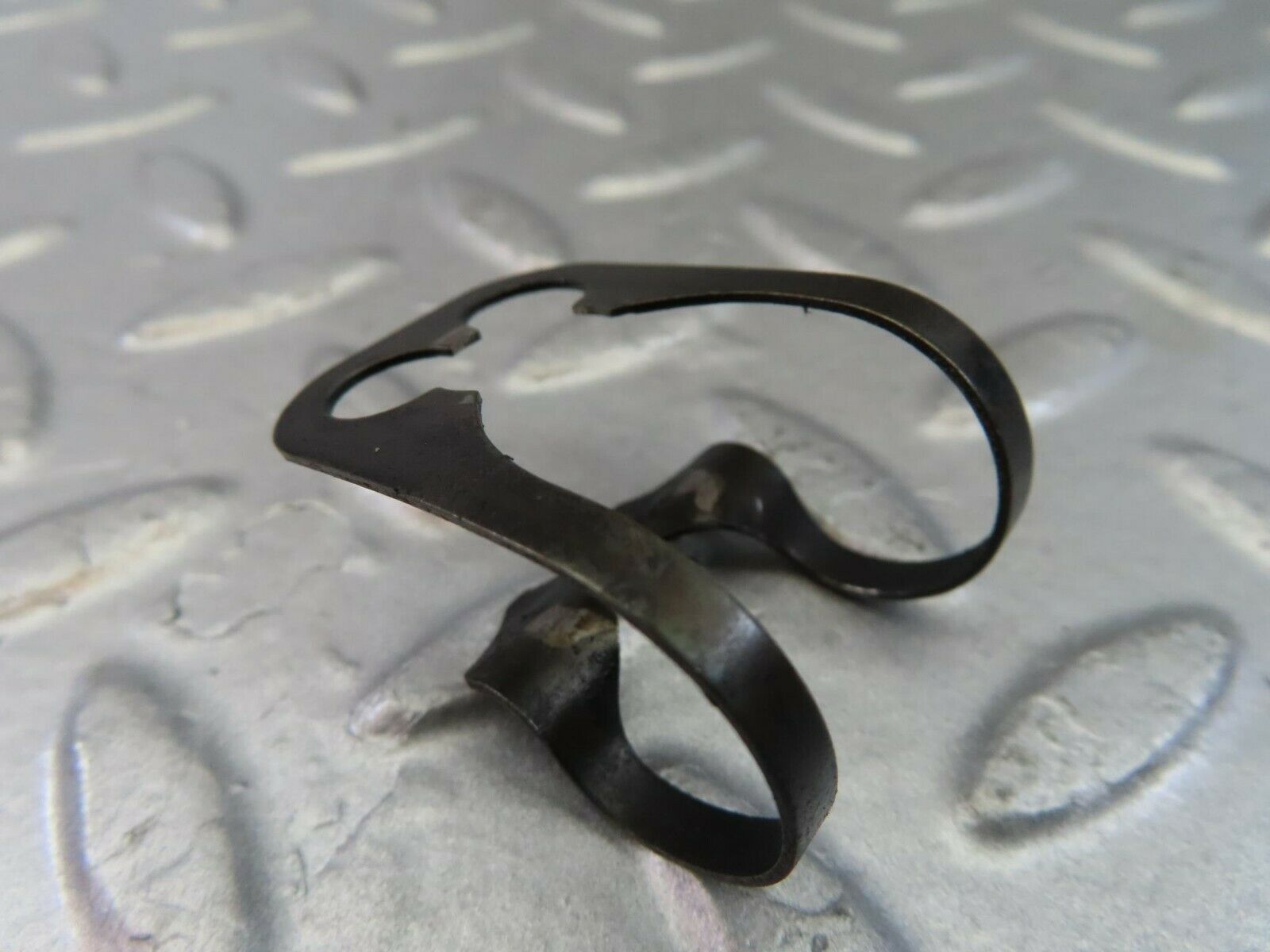 9865 Mercedes-Benz C123 280CE Coupe Valve Rocker Arm With Retaining Spring