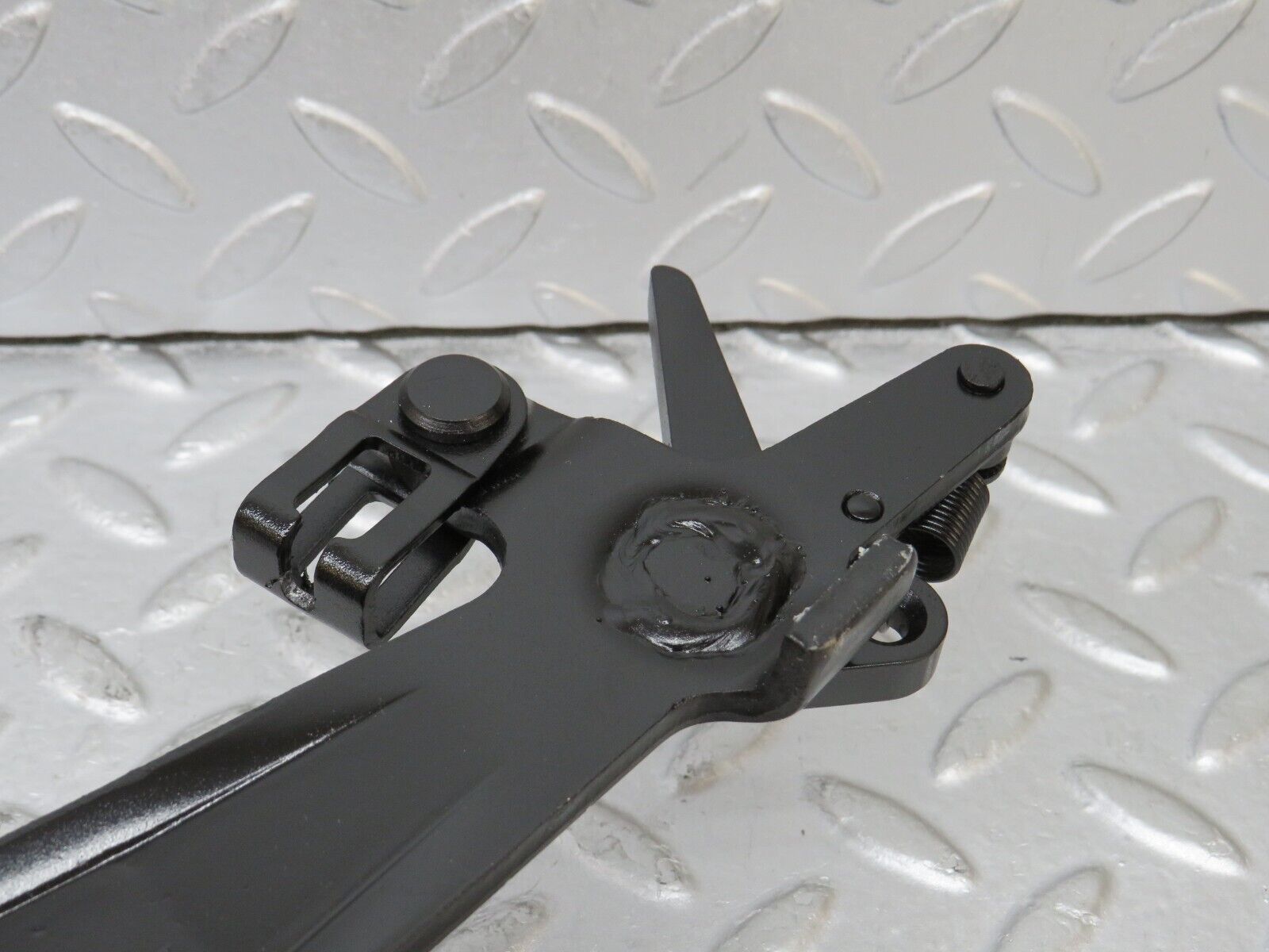 36374 Mercedes-Benz W126 420SE Handbrake Regulator