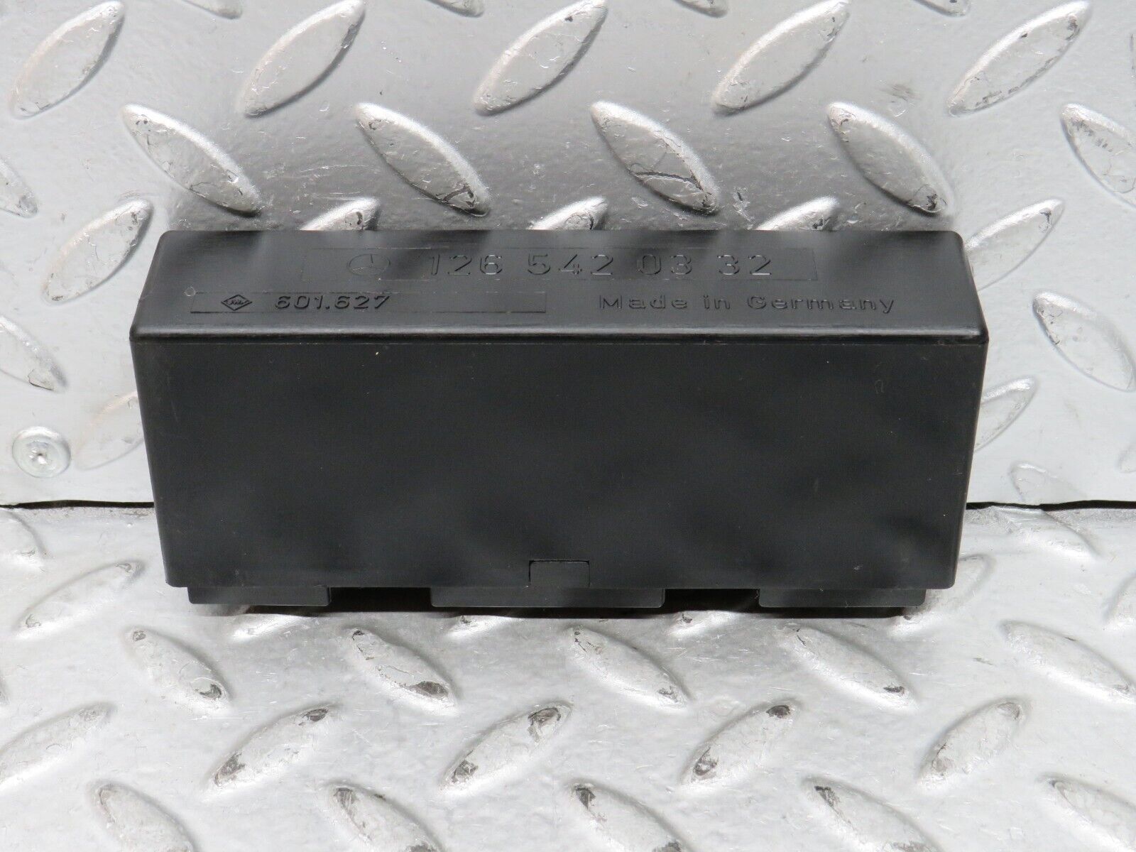 29068 Mercedes-Benz C124 320CE Coupe Headlight Control Unit Relay 1265420332