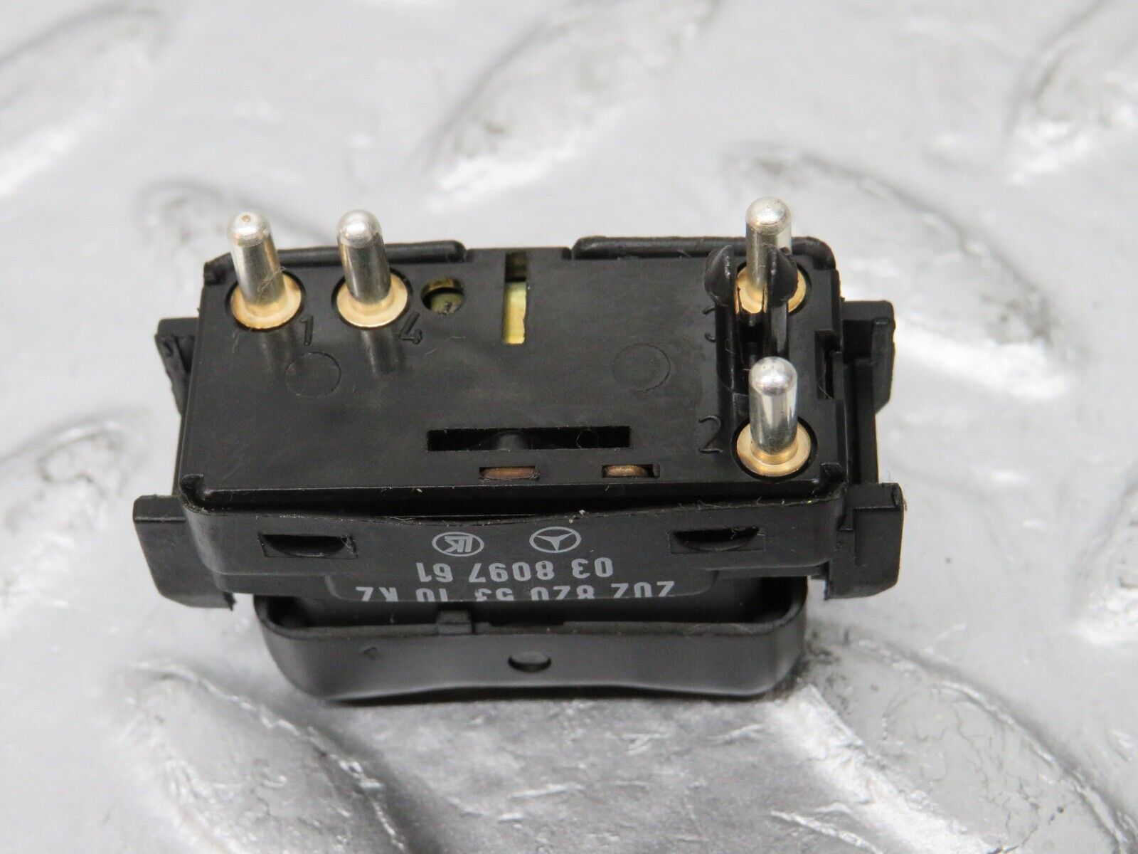 33329 Mercedes-Benz W202 C180 Electric Window Switch Left 2028205310