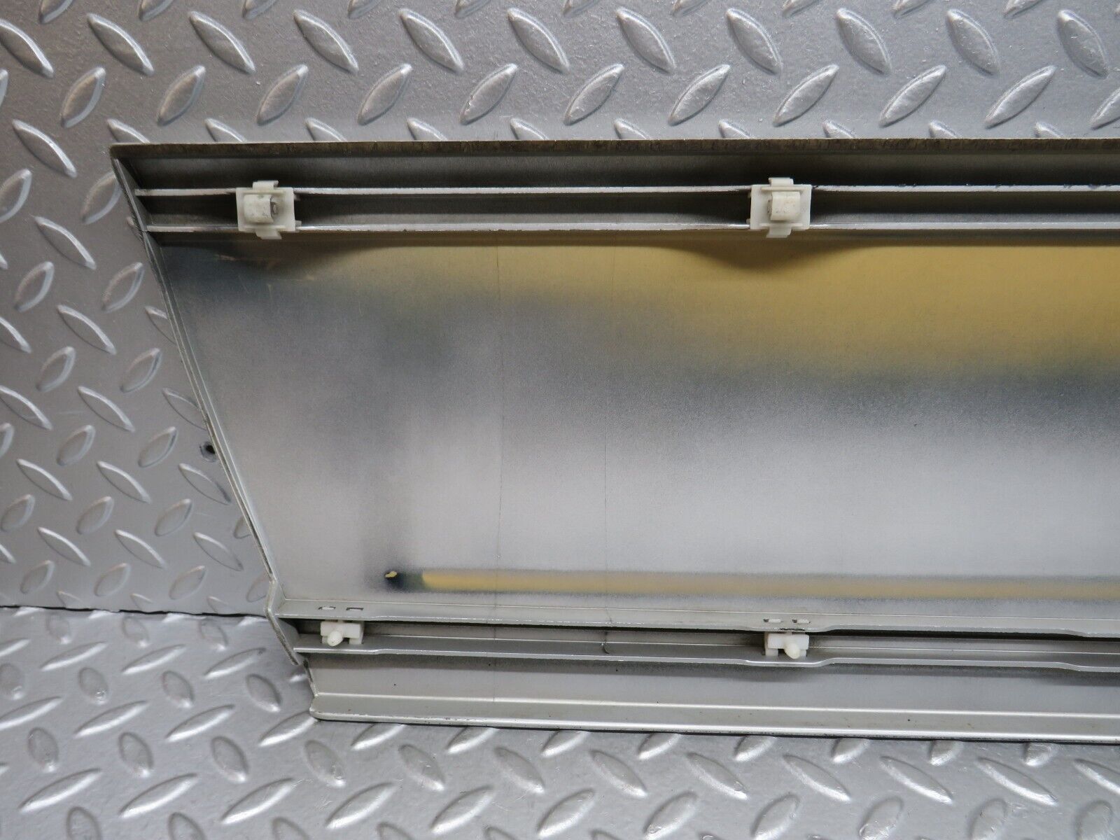 39381 Mercedes-Benz R129 320SL Coupe Right Door Lower Moulding Trim 1296902240