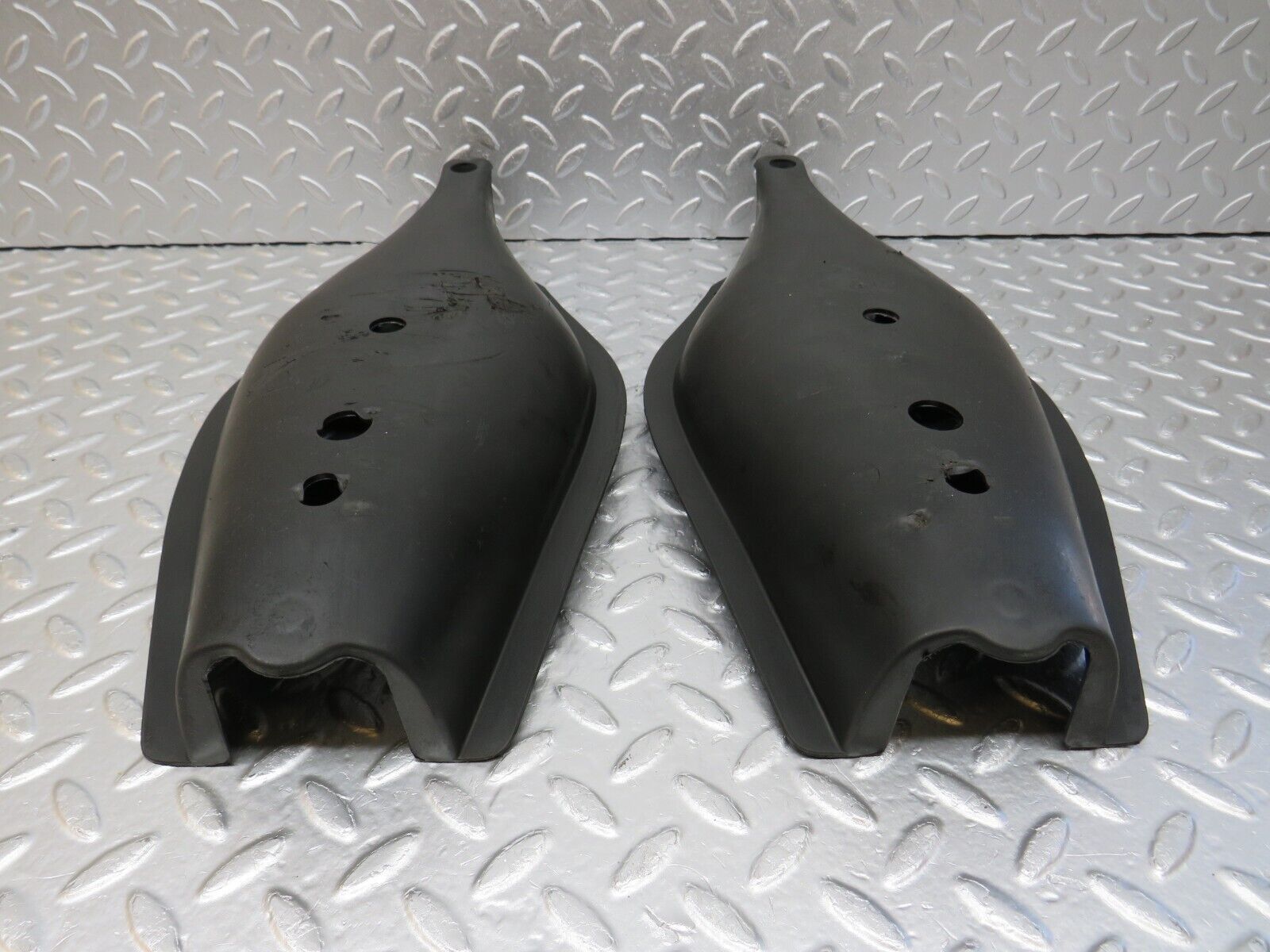 33574 Mercedes-Benz W201 190E 2.0L Rear Control Arm Cover Pair 1243520088