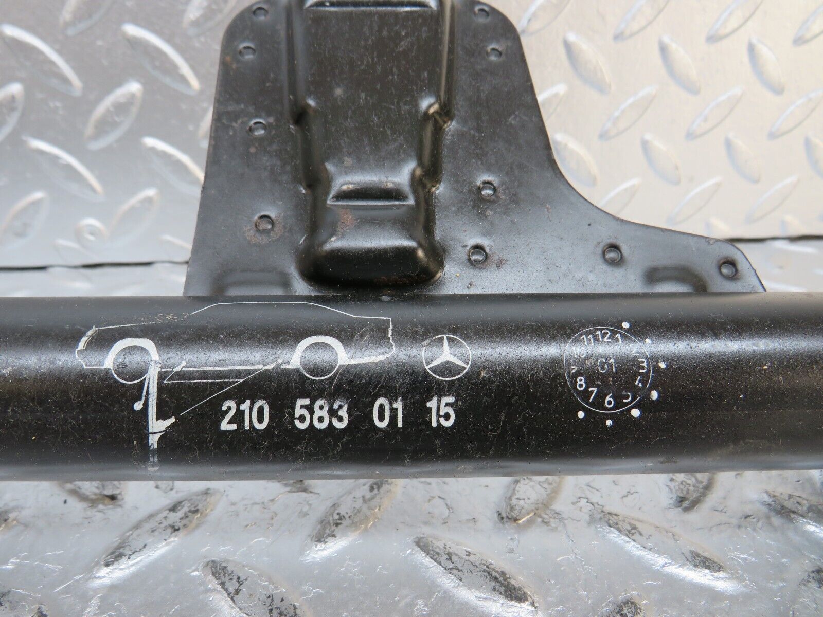 32729 Mercedes-Benz W201 Car Jack 2105830115