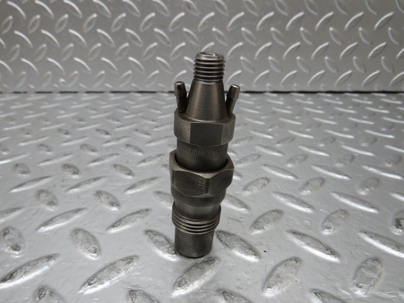 27004 Mercedes-Benz W123 240D Fuel Injector Bosch KCA30S35/4