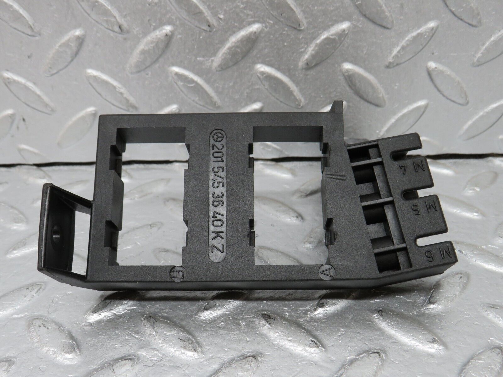 38835 Mercedes-Benz W201 190E 2.6L Fuse Box Relay Holder 2015453640