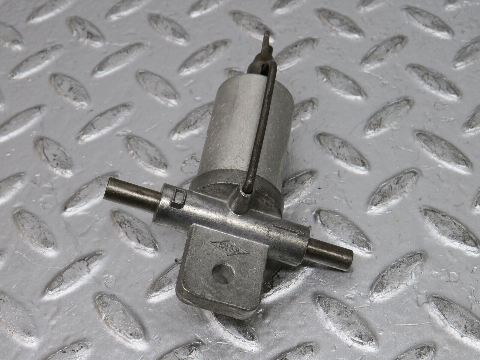 0357 Mercedes-Benz W120 180D Ponton Fuel Prefilter 001477060