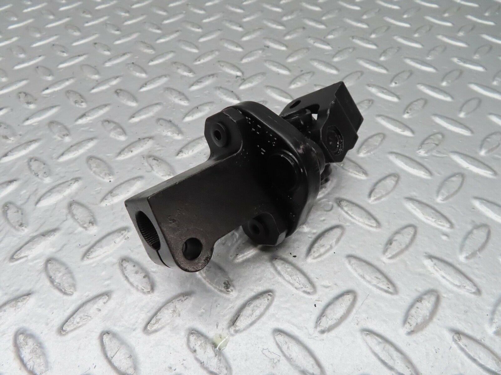 15122 Mercedes-Benz W140 S320 Steering Column Joint 2104620046