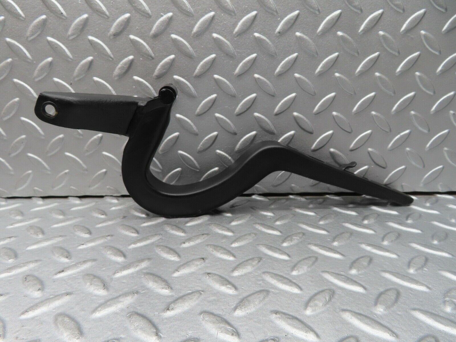 16922 Mercedes-Benz C123 280CE Coupe Trunk Lid Hinge Left Side 1237500187