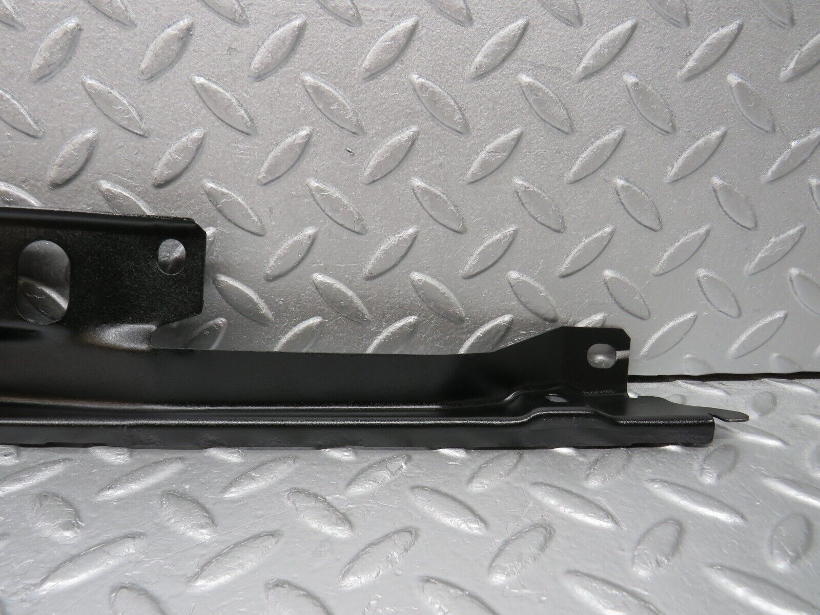 38011 Mercedes-Benz A124 320E Cabriolet Rear Left Window Channel Support