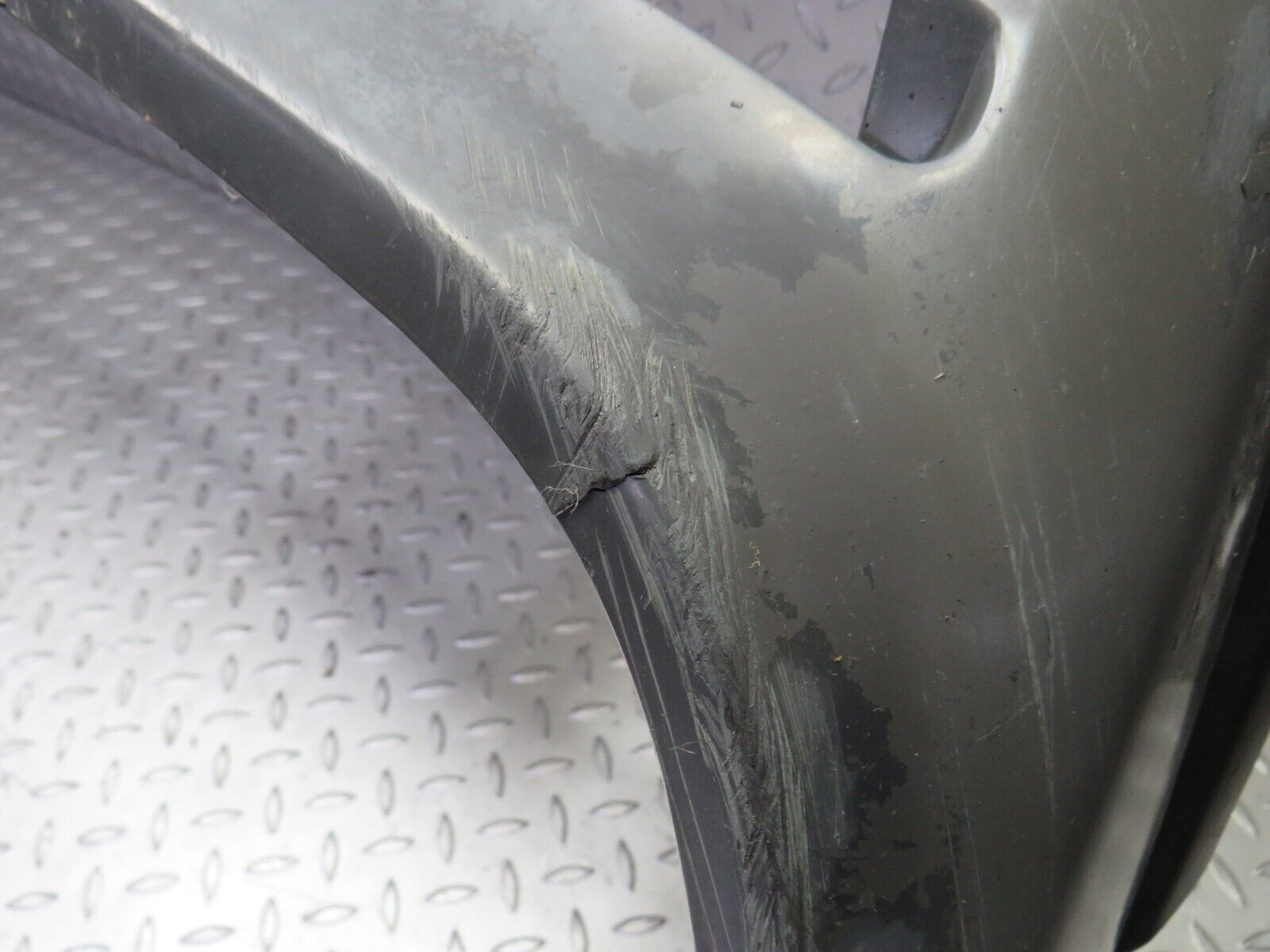 32630 Mercedes-Benz S124 300TE Wagon Front Bumper 1248850825