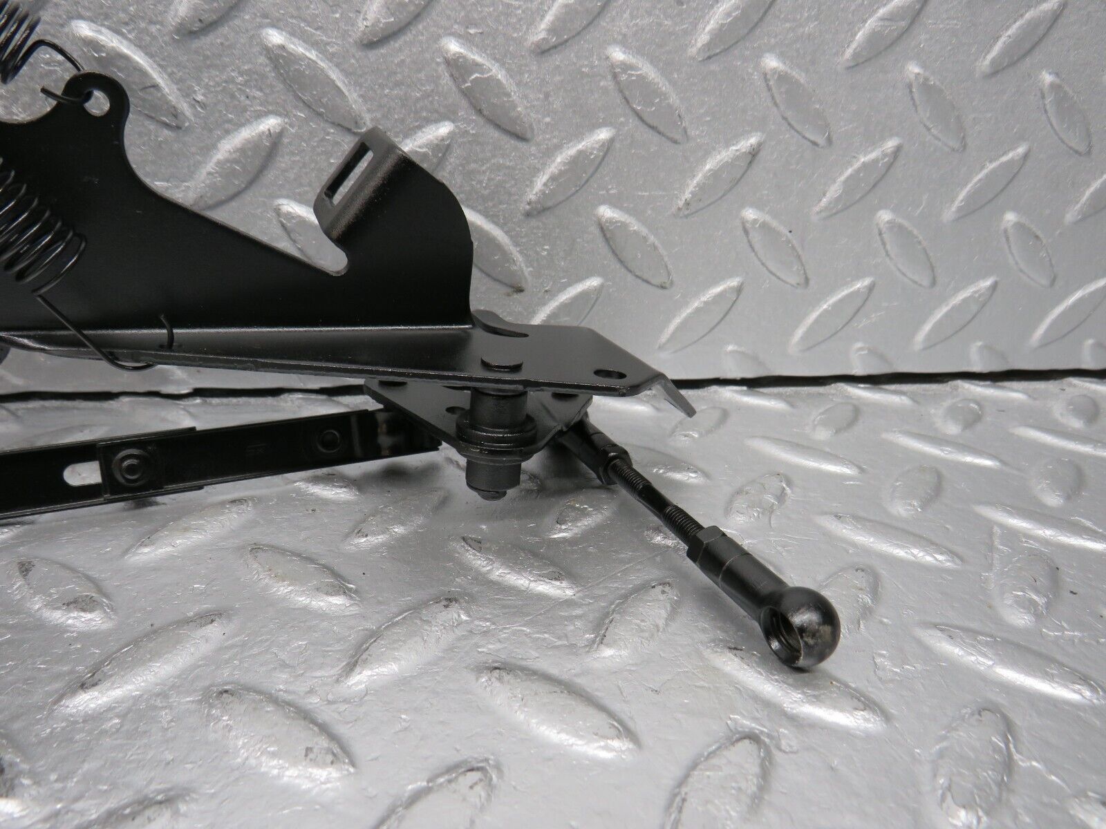 39576 Mercedes-Benz R129 320SL Coupe Throttle Linkage 1040702321