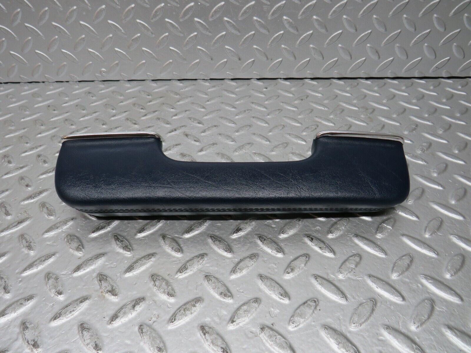 31983 Mercedes-Benz W123 230E Rear Left Interior Door Handle 1239701901